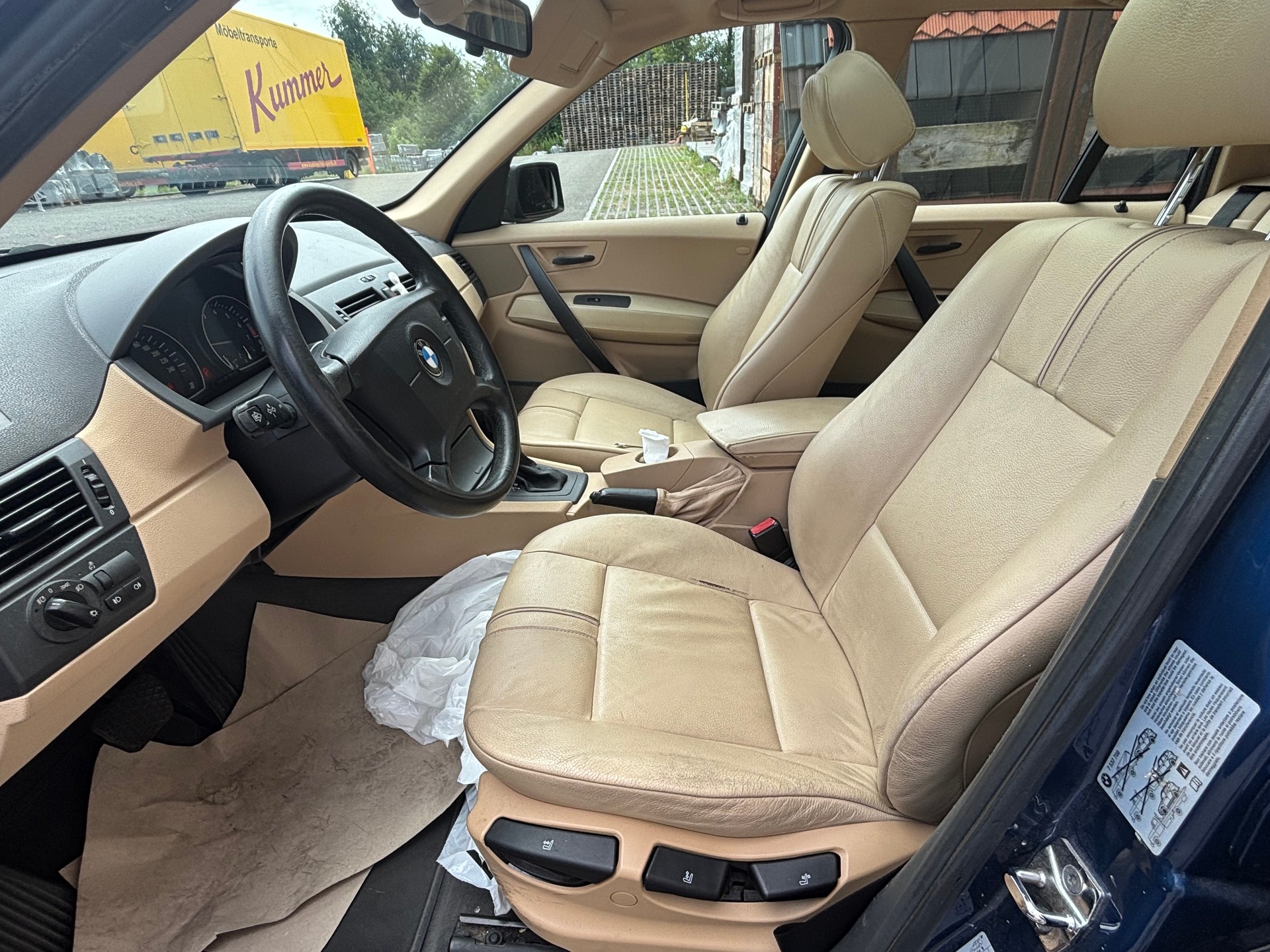 BMW X3 3.0i-image-9