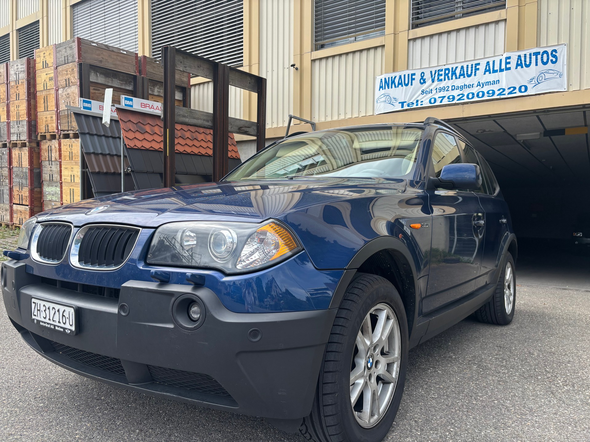 BMW X3 3.0i-image-2
