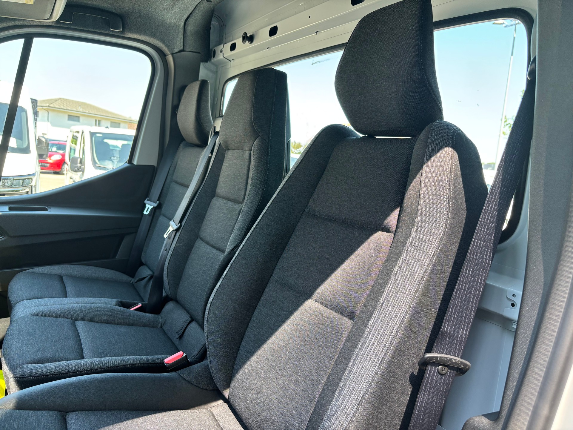 NISSAN Interstar Acenta 150 PS L3H1 9AT-image-7