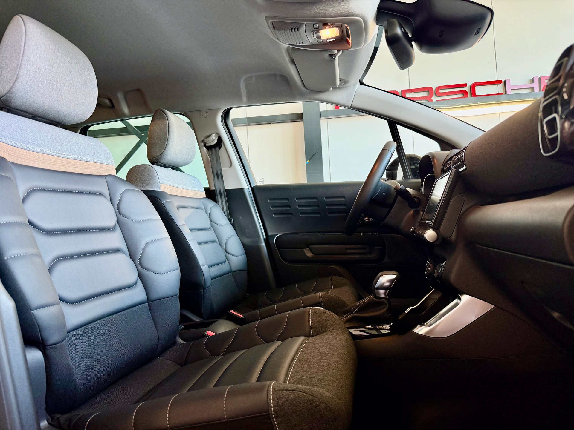 CITROEN C3 Aircross 1.2i PureTech Max EAT6-image-9