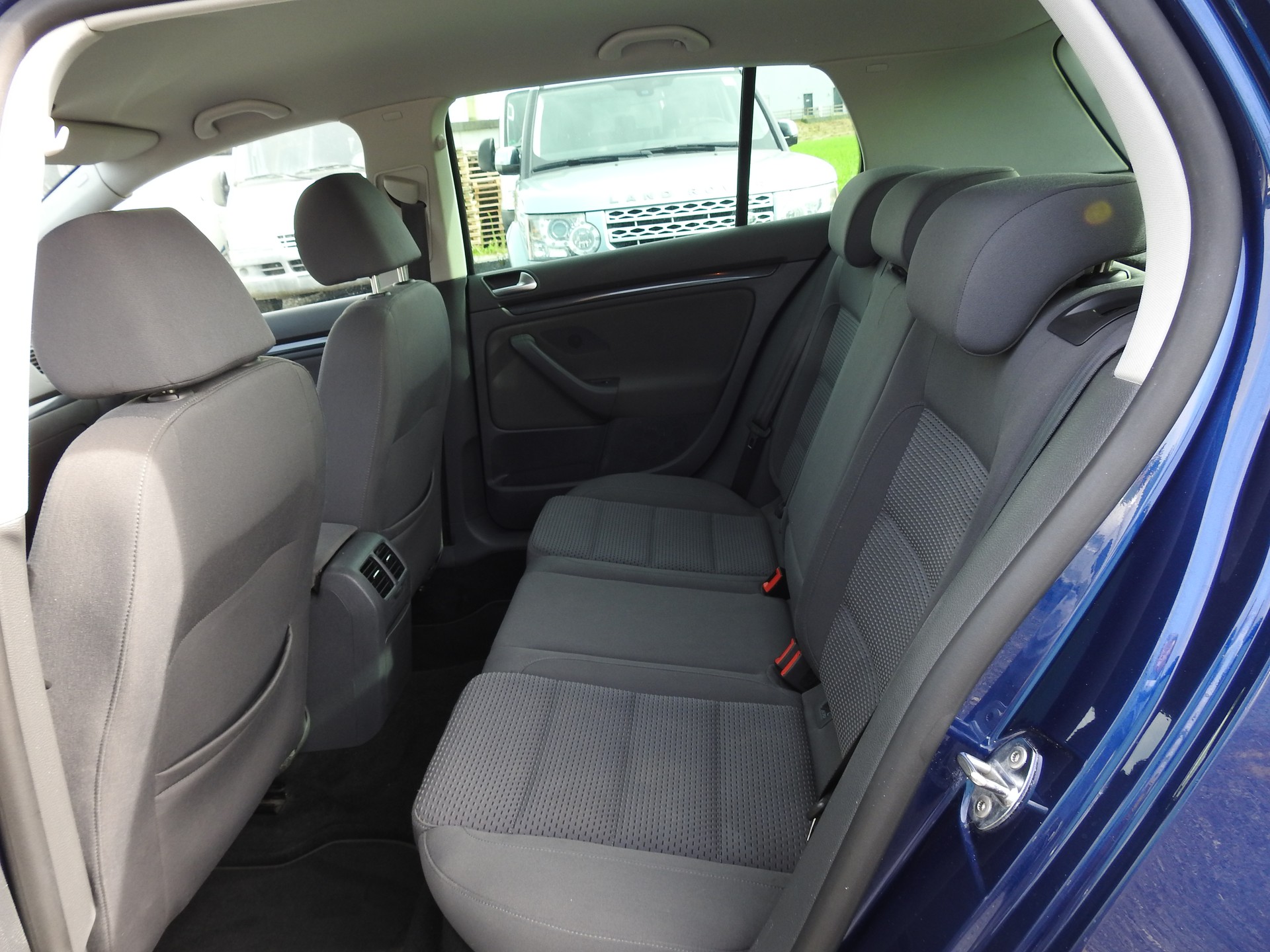 VW Golf 2.0 TDI GT Sport 4Motion-image-14