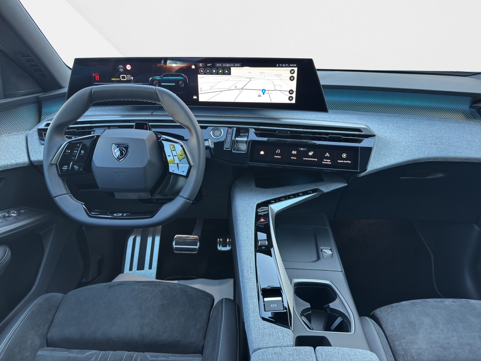 PEUGEOT E-5008 GT Long Range-image-11