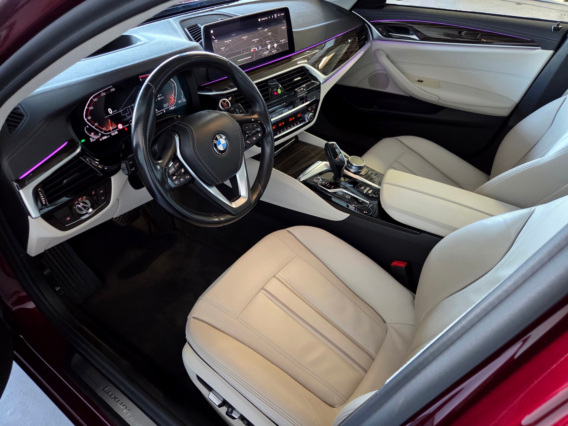 BMW 520d xDrive Touring-image-3
