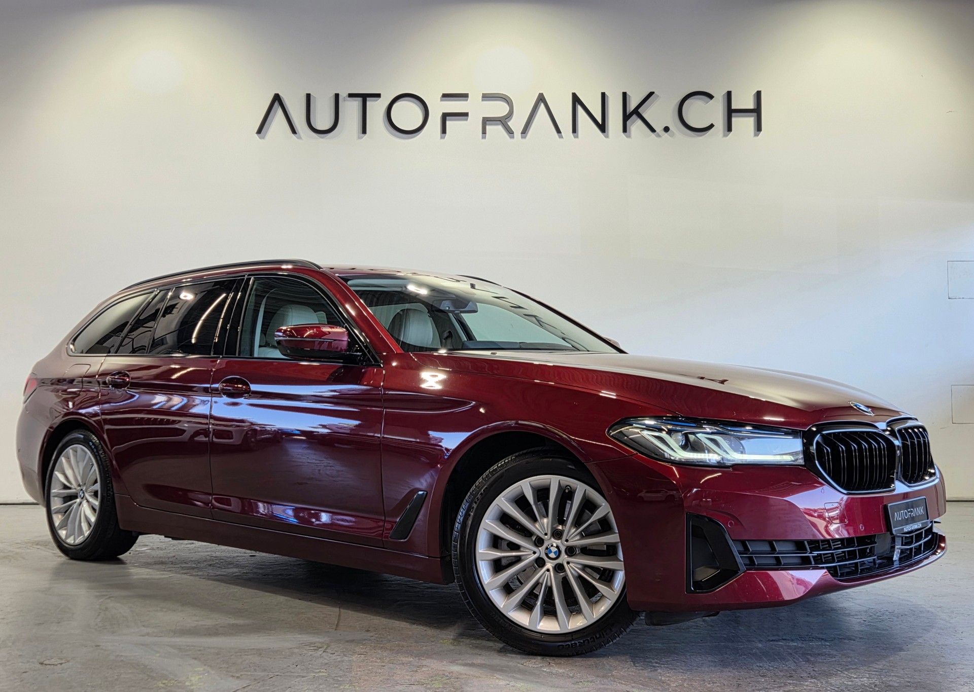 BMW 520d xDrive Touring-image-20