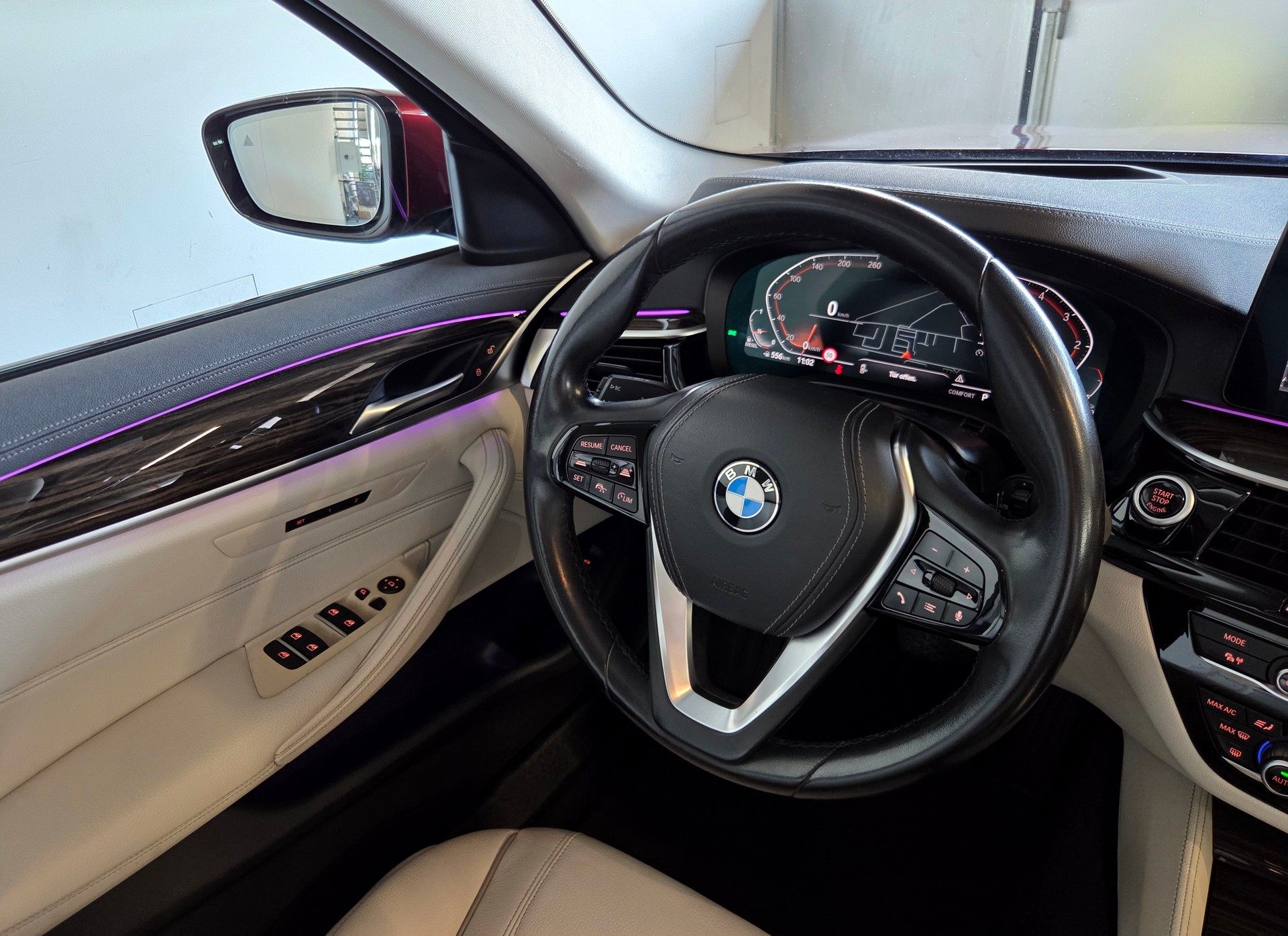 BMW 520d xDrive Touring-image-18