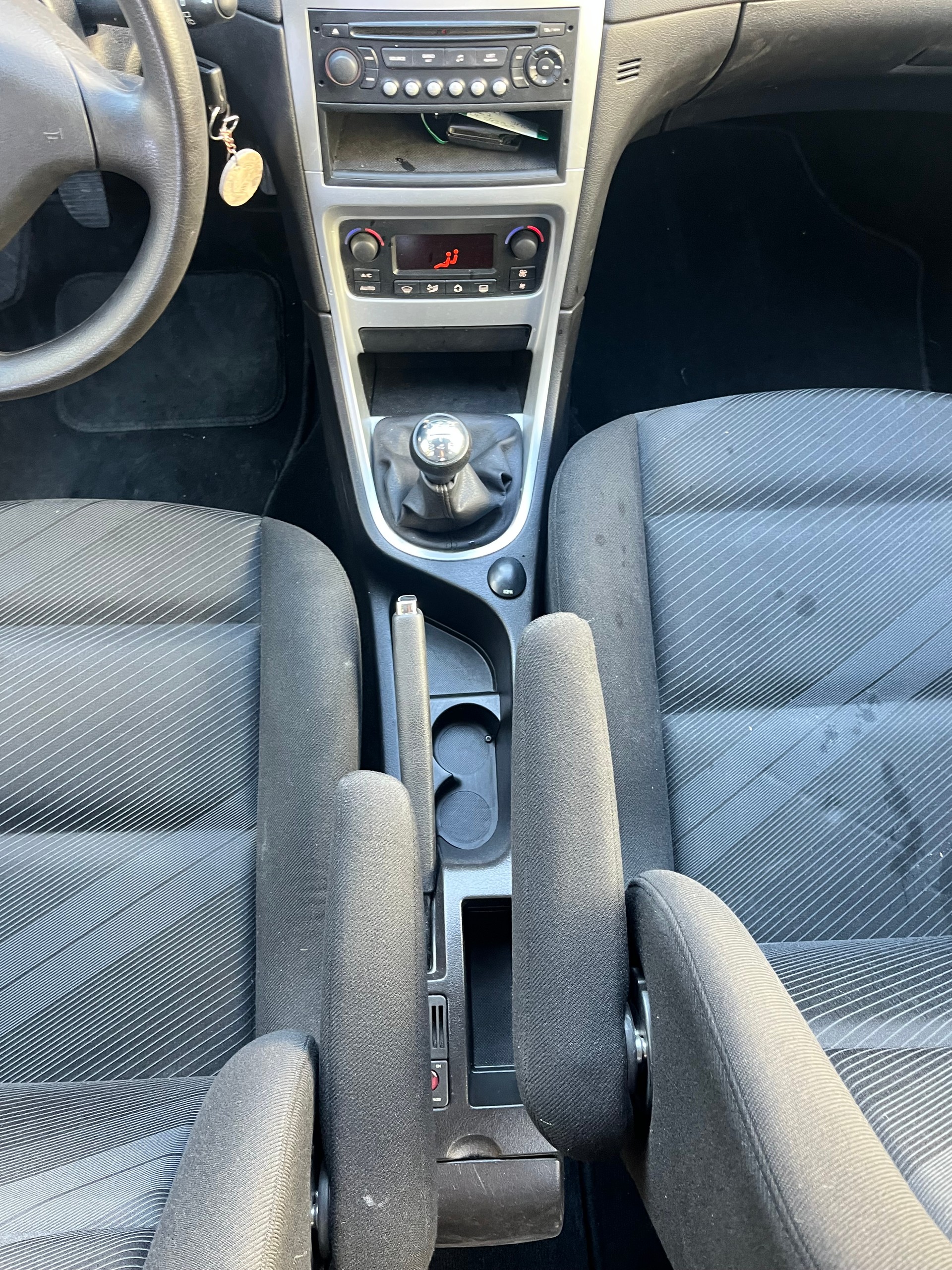 PEUGEOT 307 1.6 16V XS-image-13