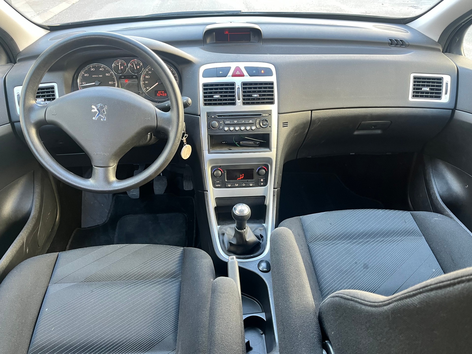 PEUGEOT 307 1.6 16V XS-image-9