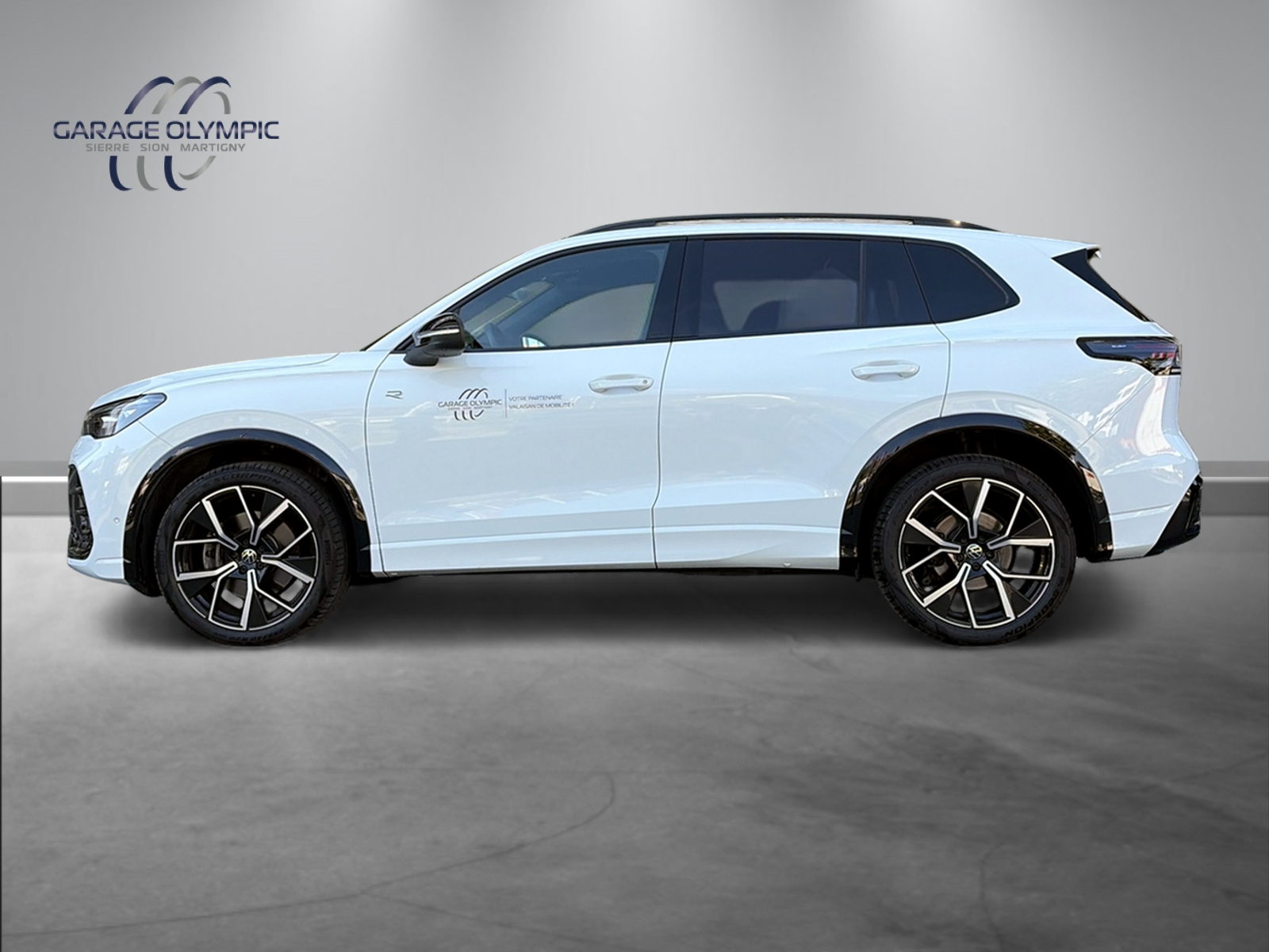 VW Tiguan 2.0 TDI SCR R-Line 4Motion DSG-image-1