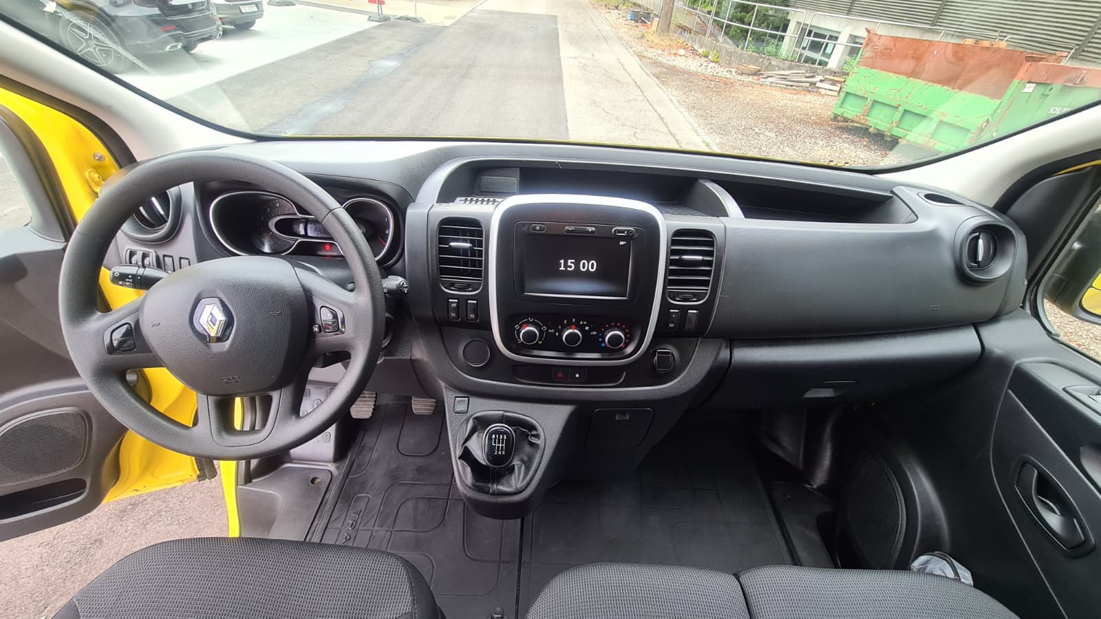 RENAULT Trafic 2.0 ENERGY dCi145 3.0t Business L2H1 ** L2 H1 **146 PS ** 3-Plätzer ** Navi ** RF-Kamera ** AHK ** Dachträger ** Ab MFK-image-15