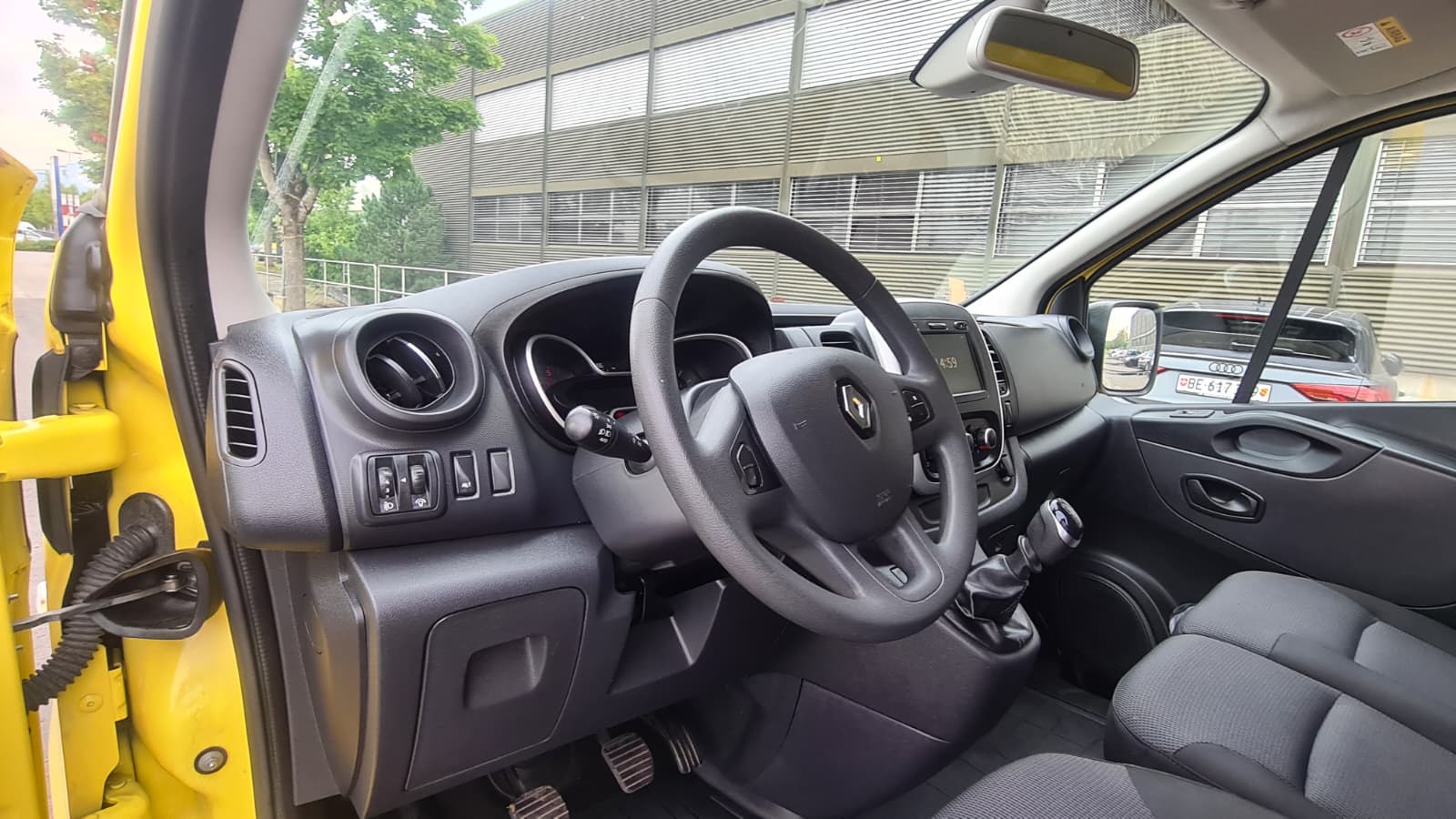 RENAULT Trafic 2.0 ENERGY dCi145 3.0t Business L2H1 ** L2 H1 **146 PS ** 3-Plätzer ** Navi ** RF-Kamera ** AHK ** Dachträger ** Ab MFK-image-14