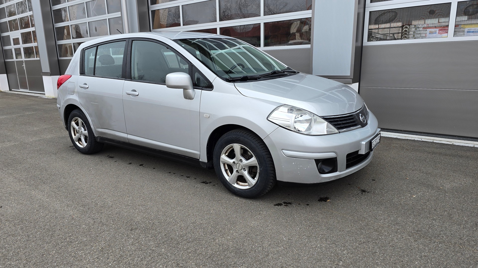 NISSAN Tiida 1.8 acenta-image-1