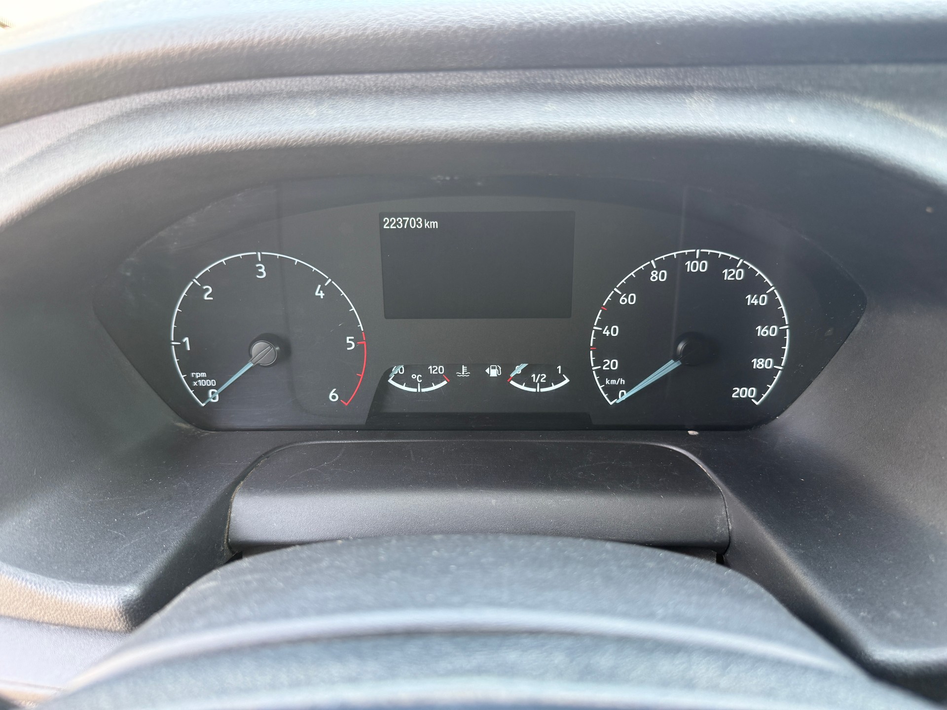 FORD Transit 350 L3 Trend 2.0 TDCi 170 RWD HEV-image-10