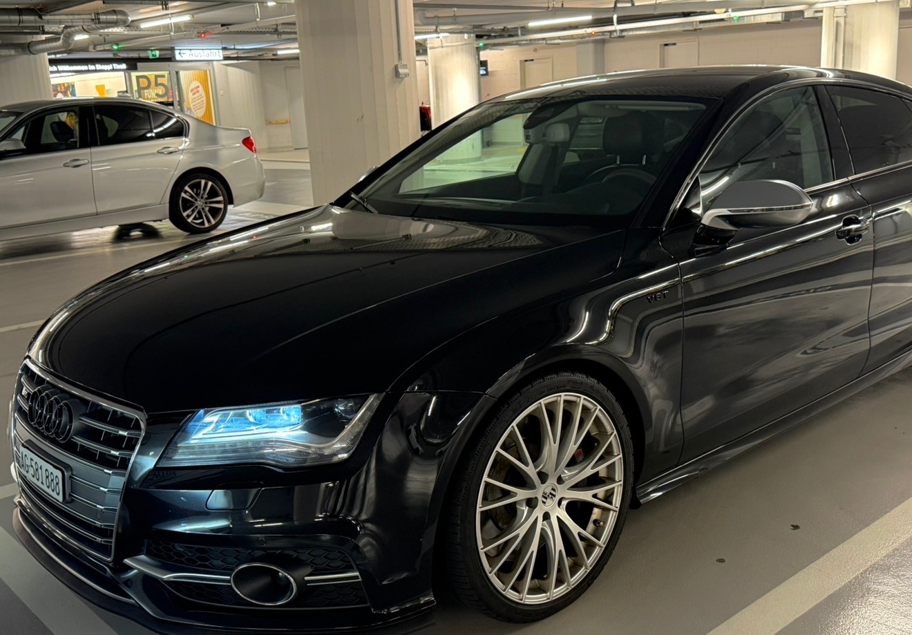 AUDI 4.0 V8 TFSI quattro S-Tronic-image-4