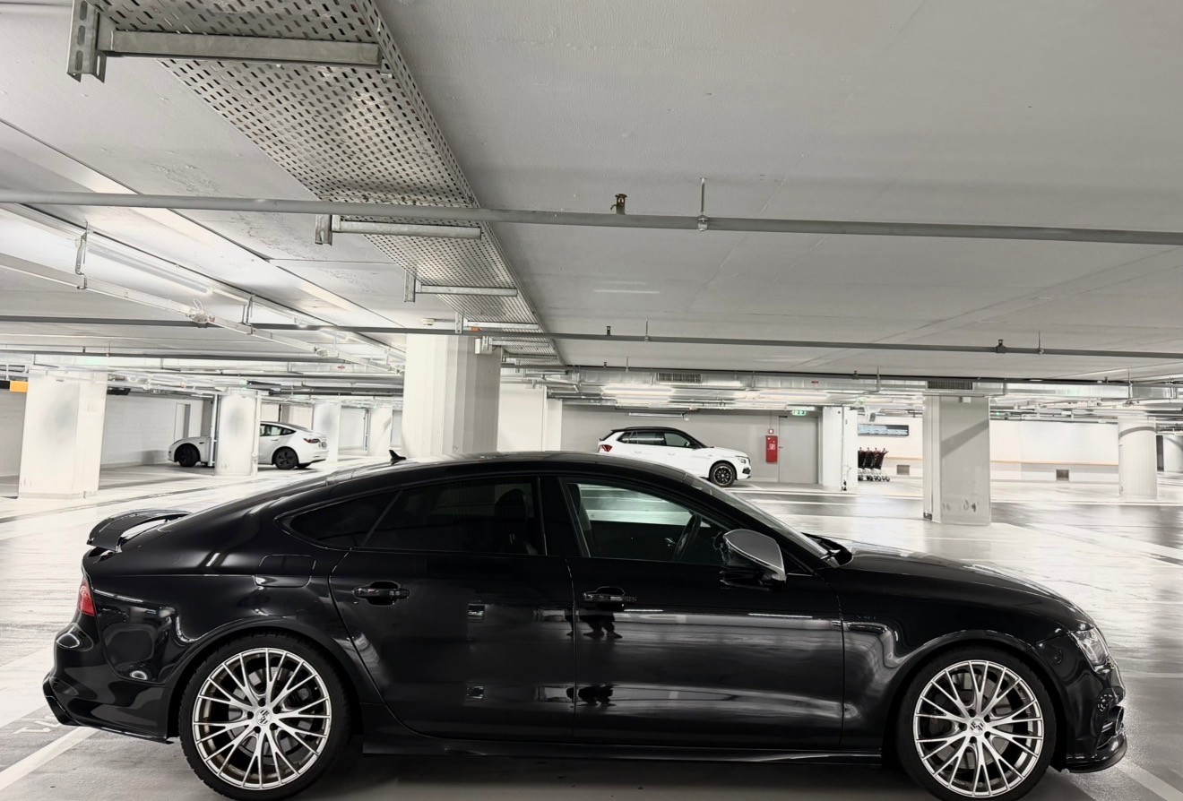AUDI 4.0 V8 TFSI quattro S-Tronic-image-2