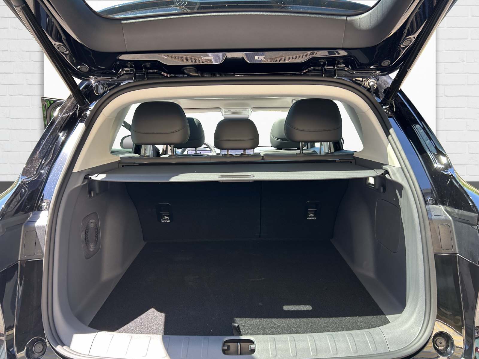 LEAPMOTOR B10 1.5 Hybrid EV-image-13