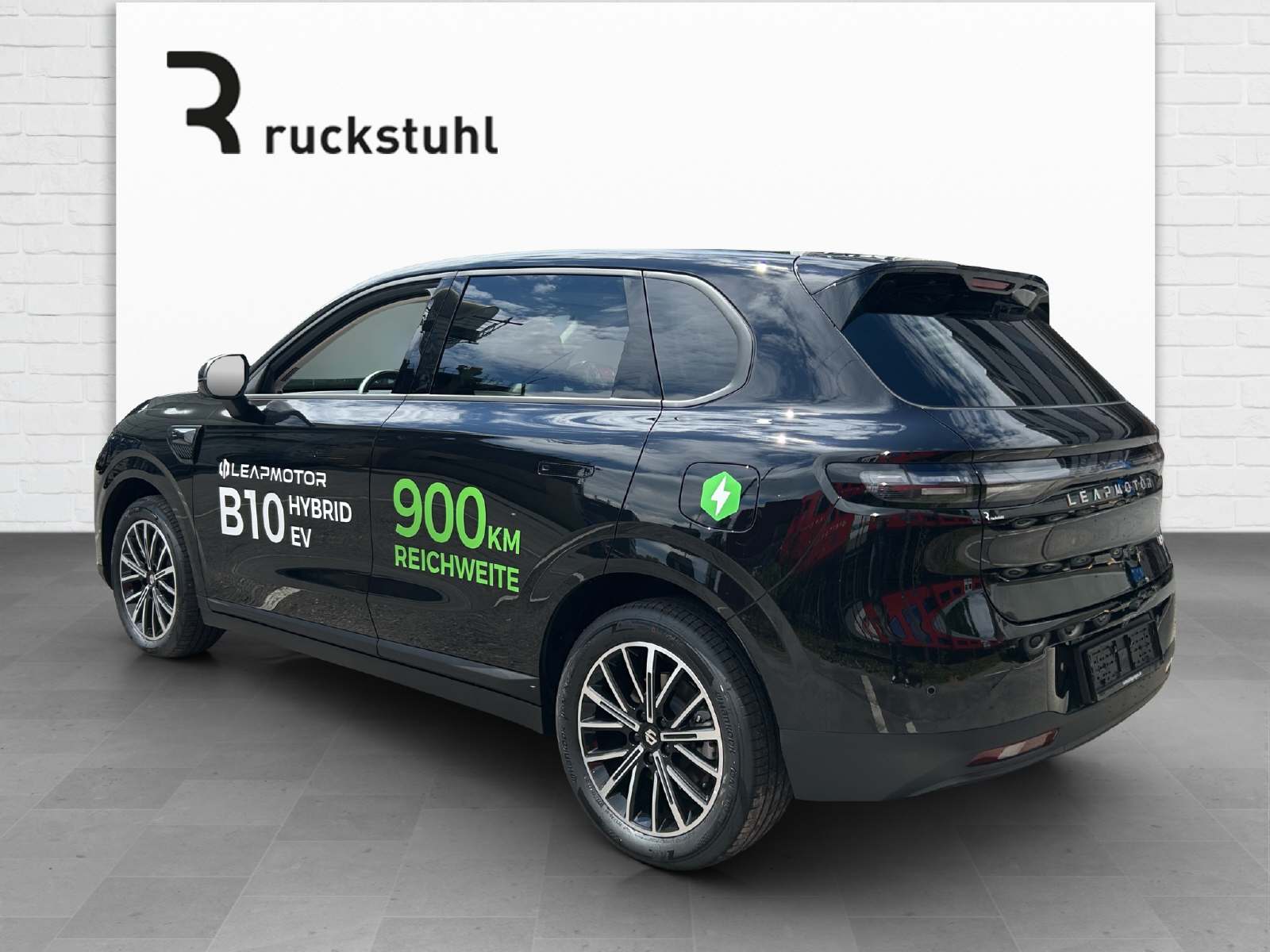 LEAPMOTOR B10 1.5 Hybrid EV-showroom-element-3