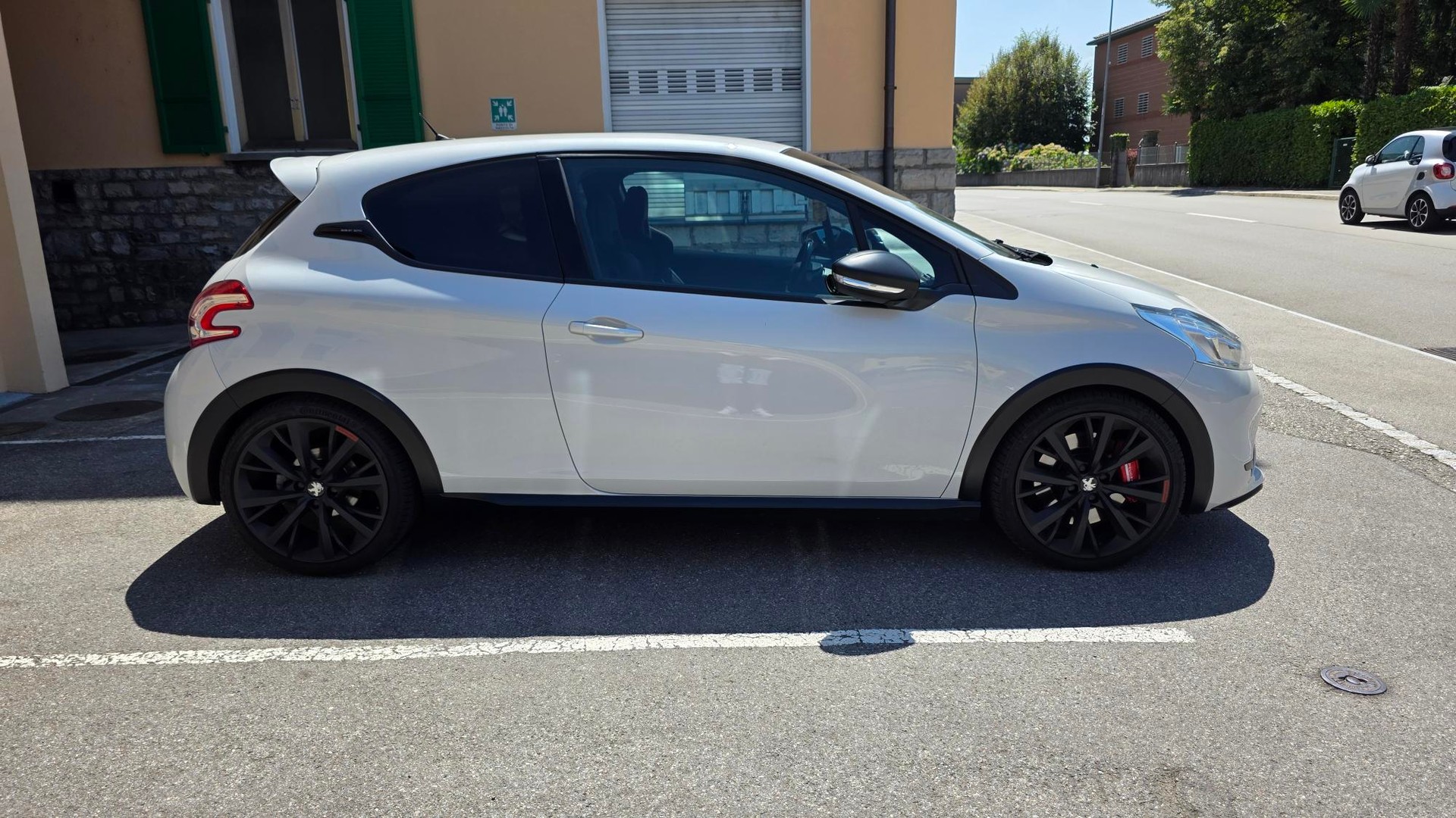 PEUGEOT 208 1.6 Turbo GTi 30th-image-1