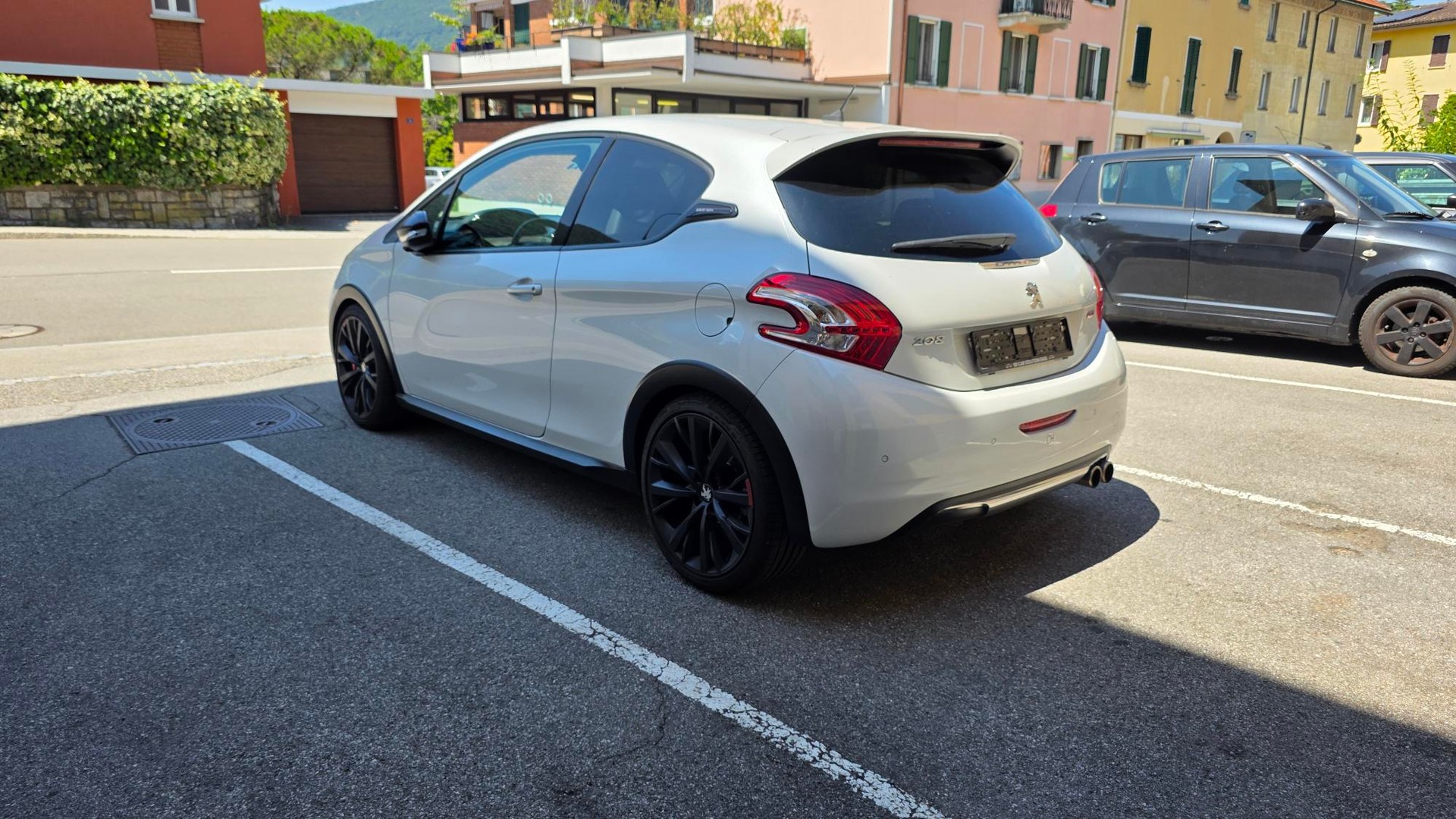 PEUGEOT 208 1.6 Turbo GTi 30th-image-3