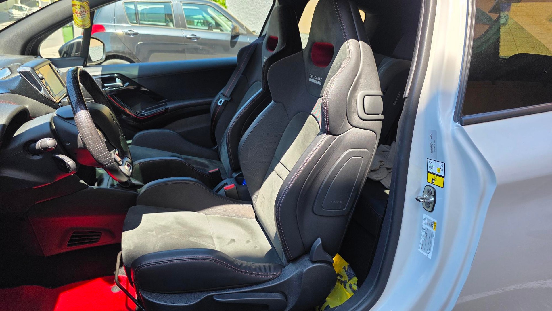 PEUGEOT 208 1.6 Turbo GTi 30th-image-8