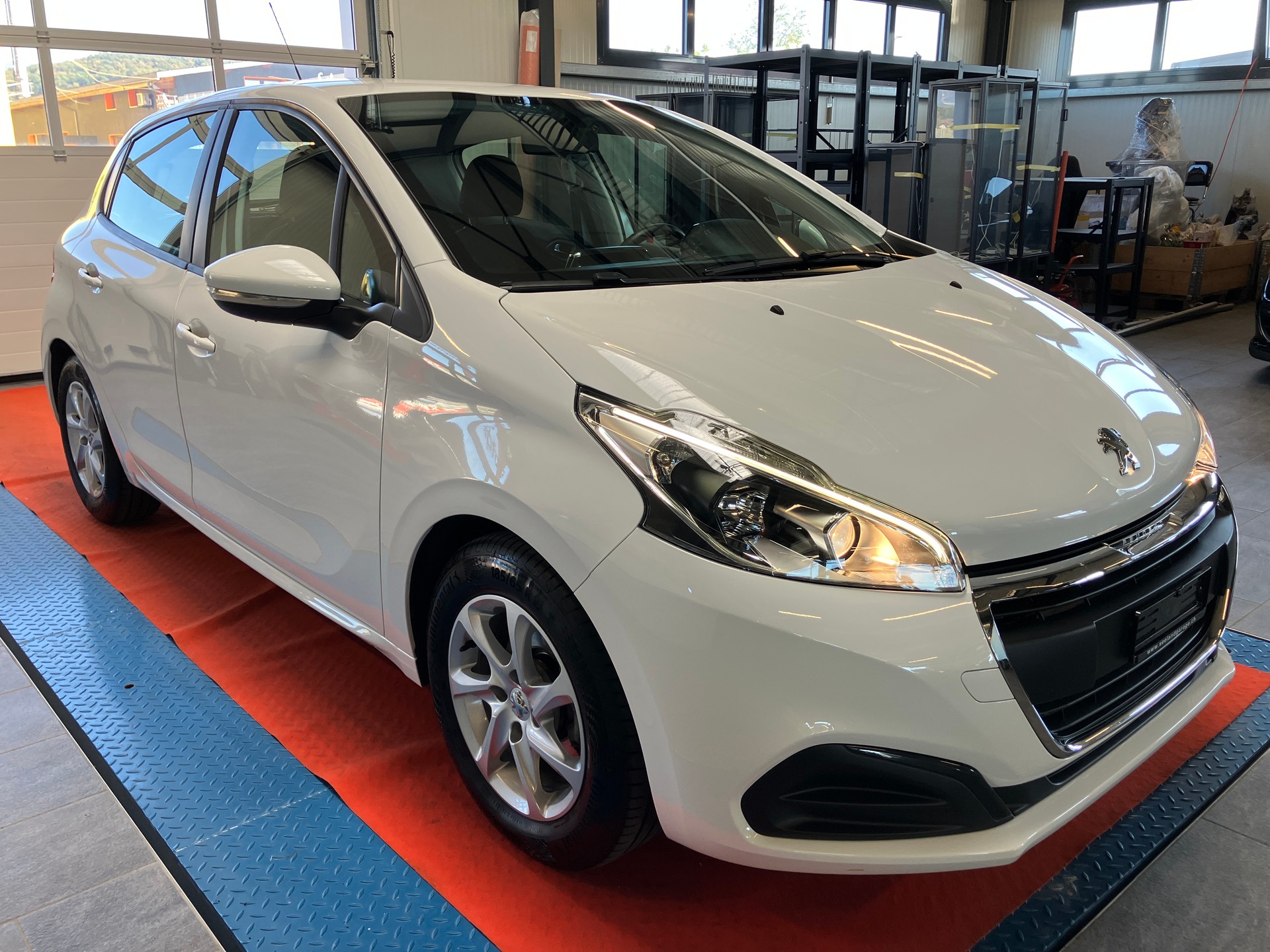 PEUGEOT 208 1.2 PureTech Style