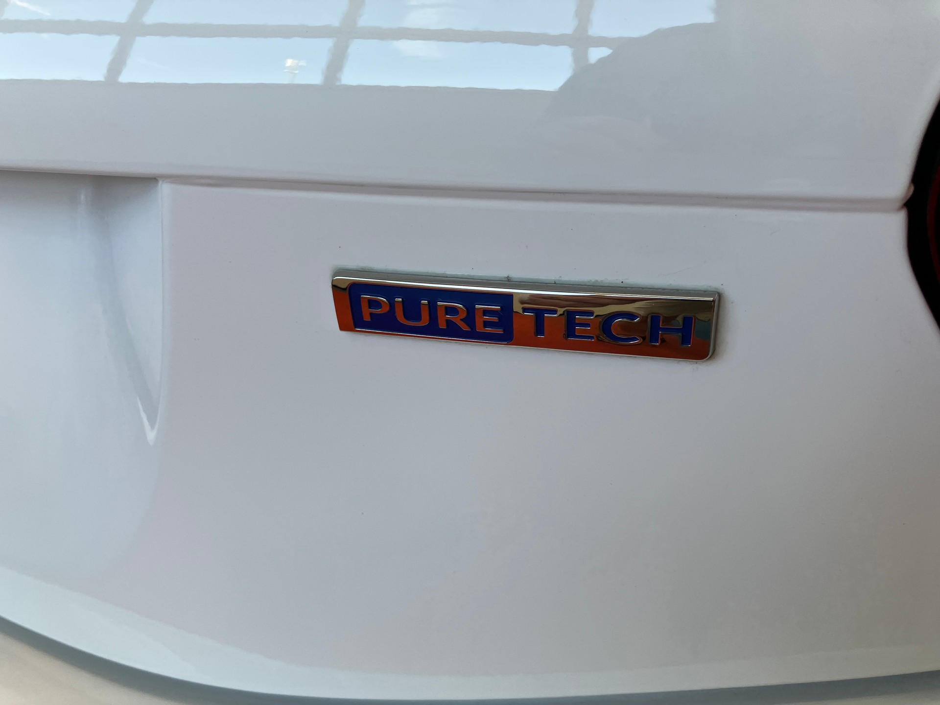 PEUGEOT 208 1.2 PureTech Style-showroom-element-3