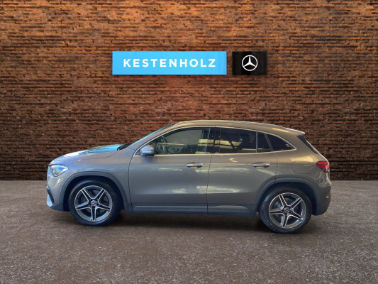 MERCEDES-BENZ GLA 250 AMG Line-showroom-element-3