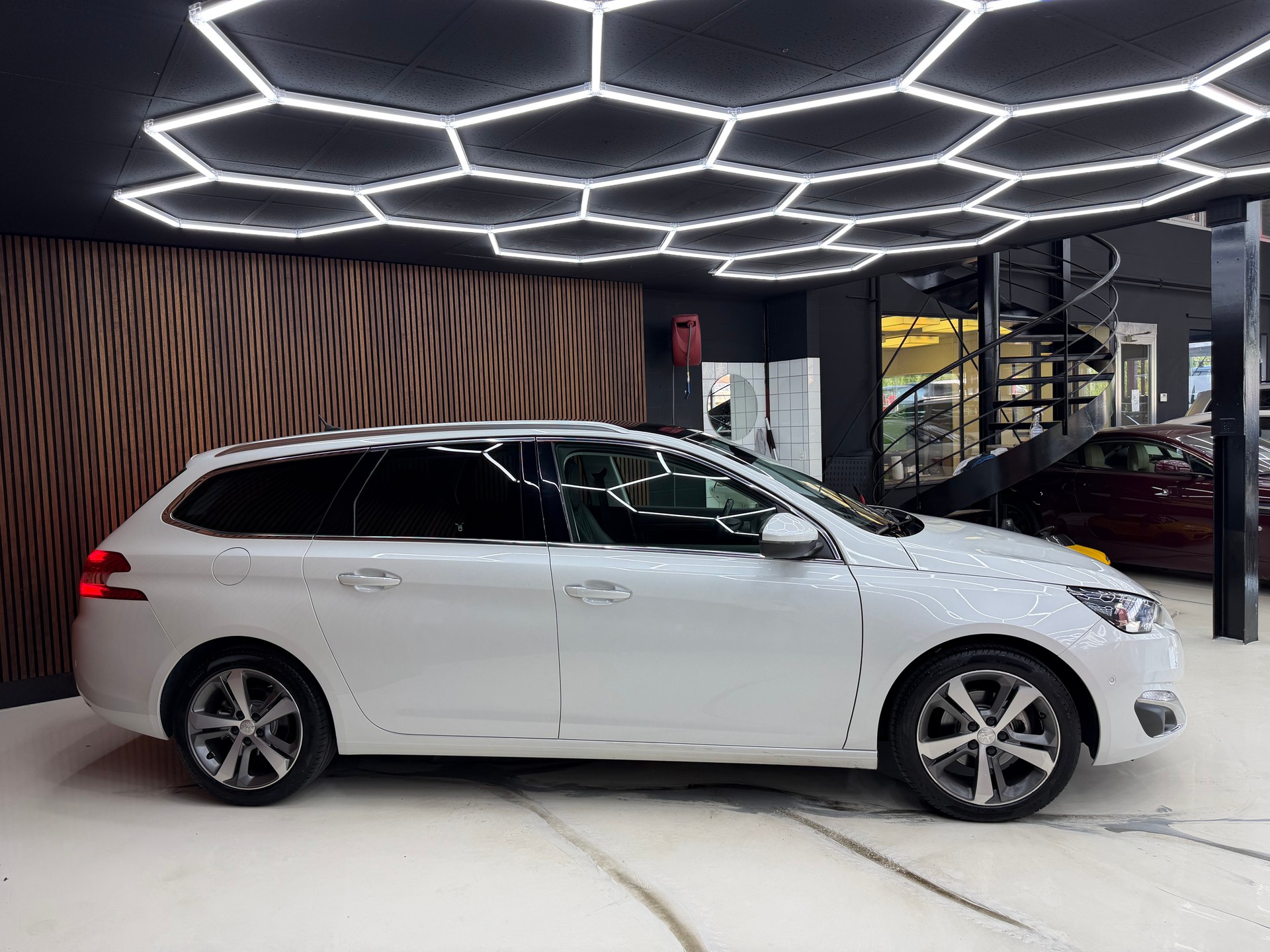 PEUGEOT 308 SW 1.2 THP Féline-image-3
