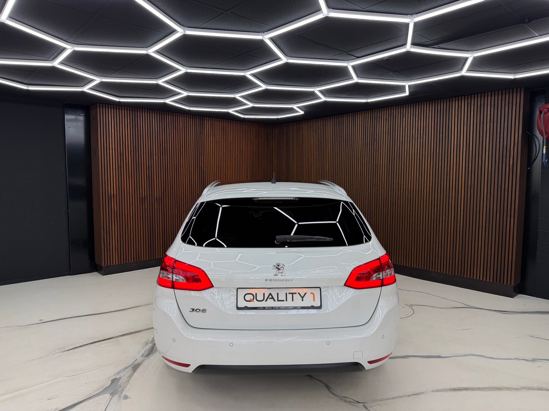 PEUGEOT 308 SW 1.2 THP Féline-image-7