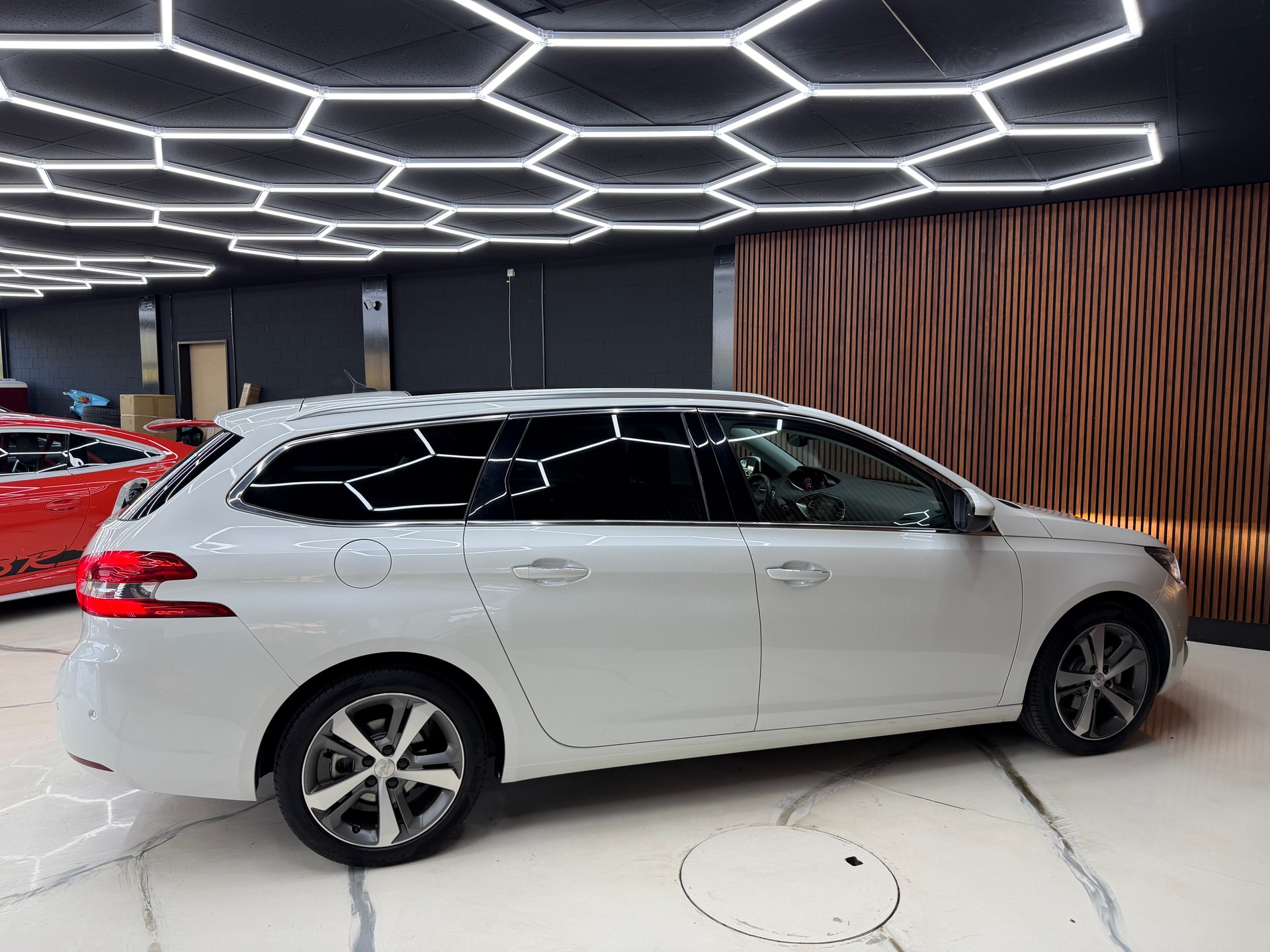 PEUGEOT 308 SW 1.2 THP Féline-image-5