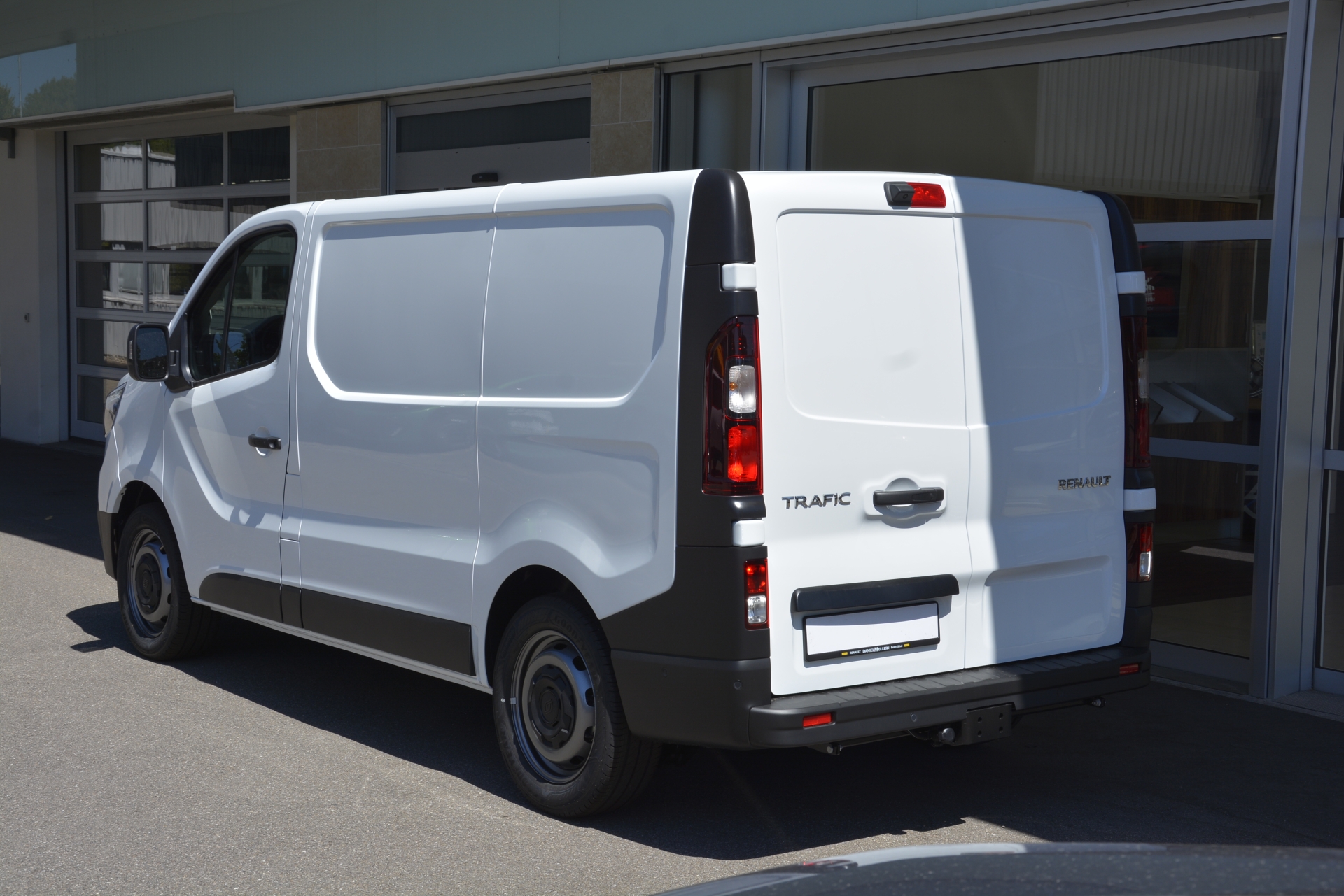 RENAULT Trafic Advance KW L1H1 2.0 Blue dCi 110 S Ntzl. *Anhängerkupplung*-image-4