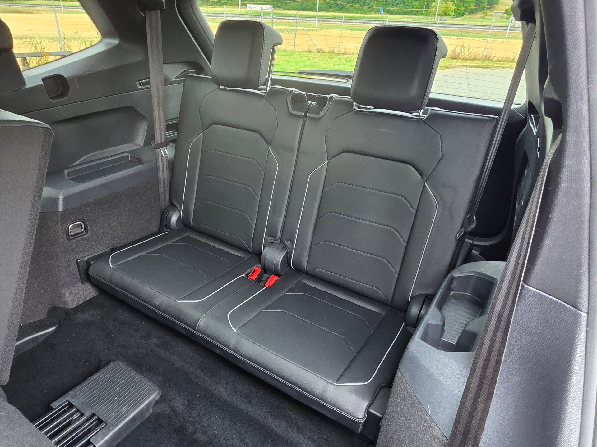 VW Tiguan Allspace 2.0TSI R-Line 4Motion DSG-image-11