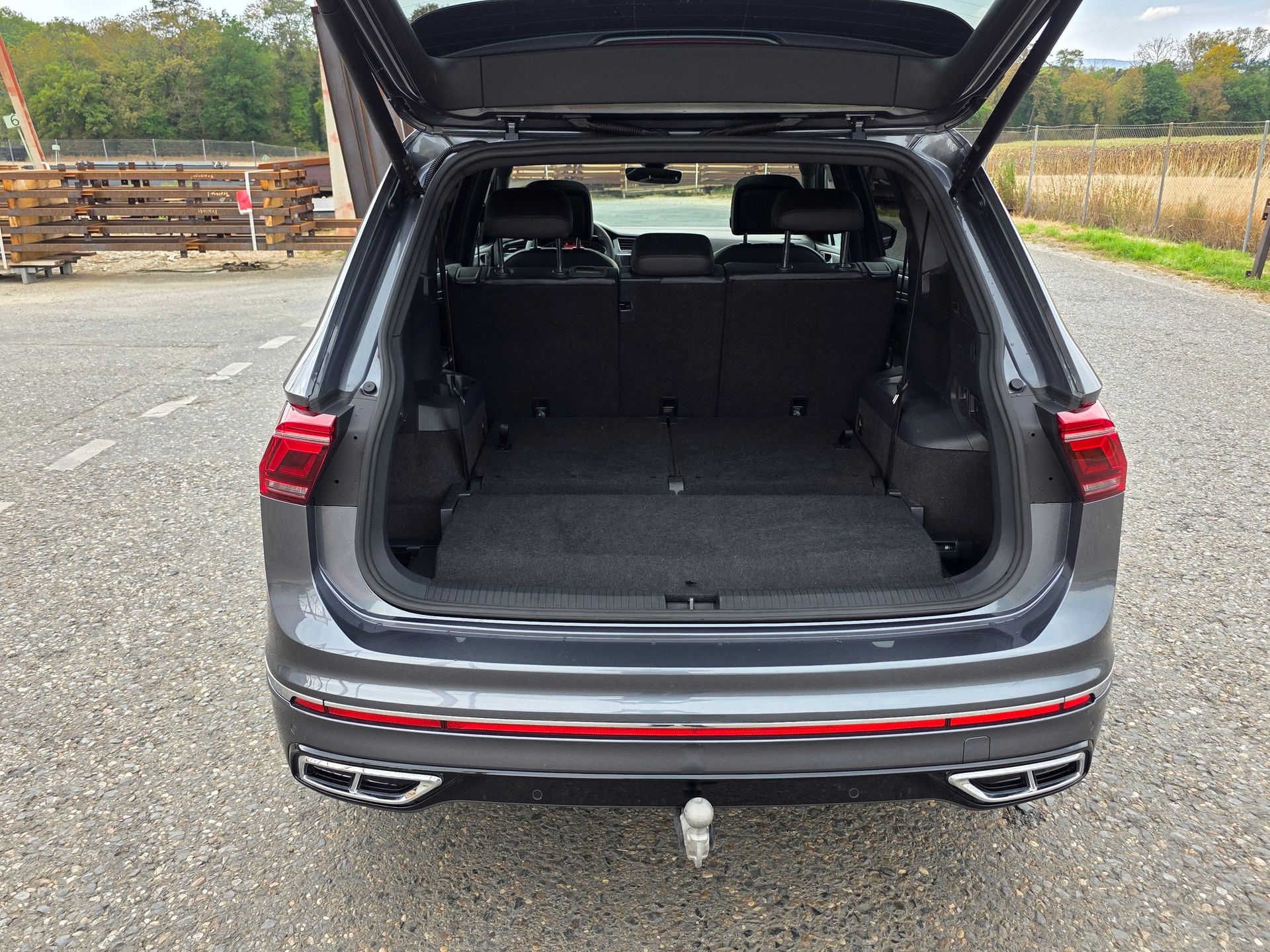 VW Tiguan Allspace 2.0TSI R-Line 4Motion DSG-image-15