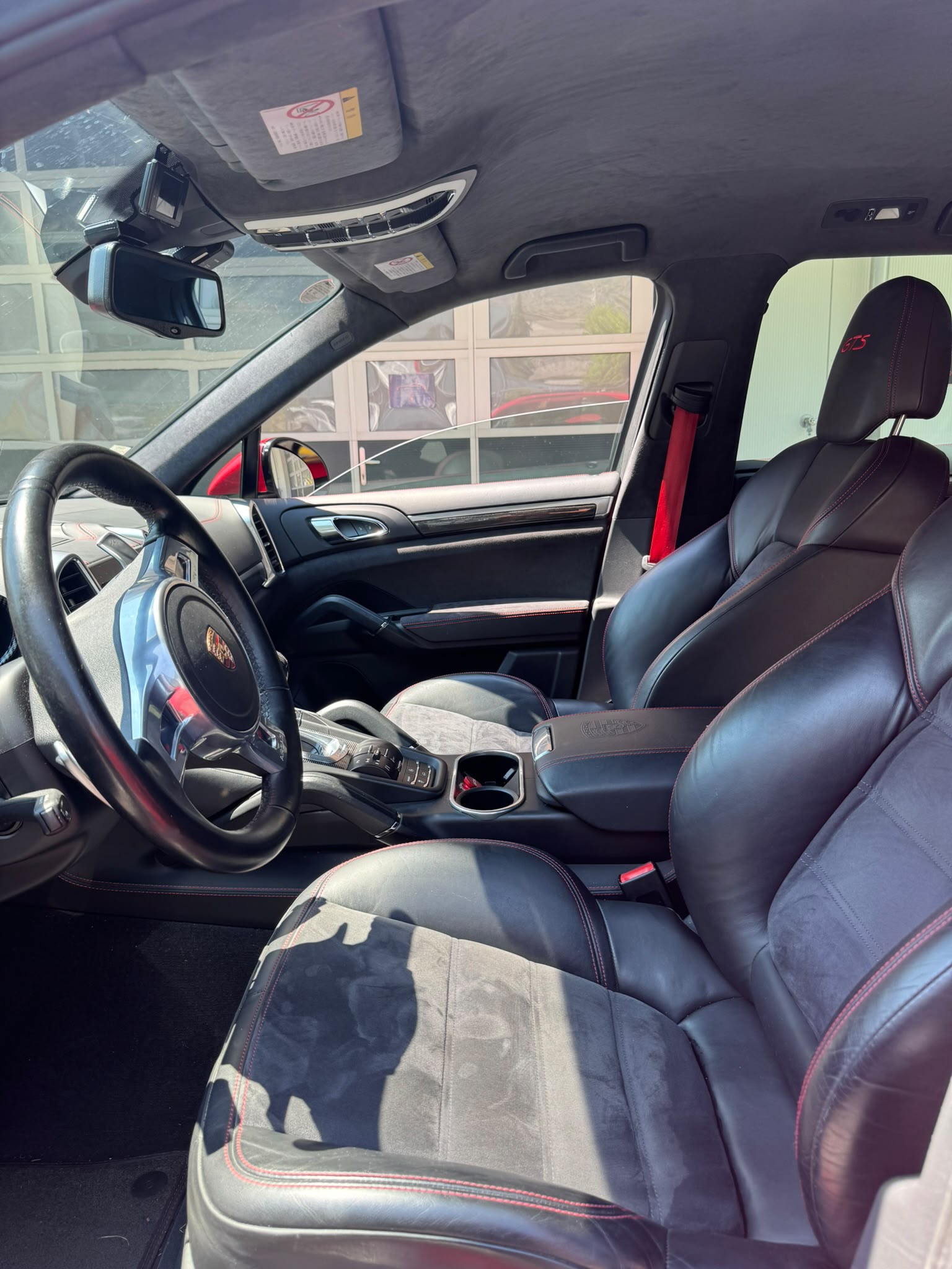 PORSCHE GTS-image-14