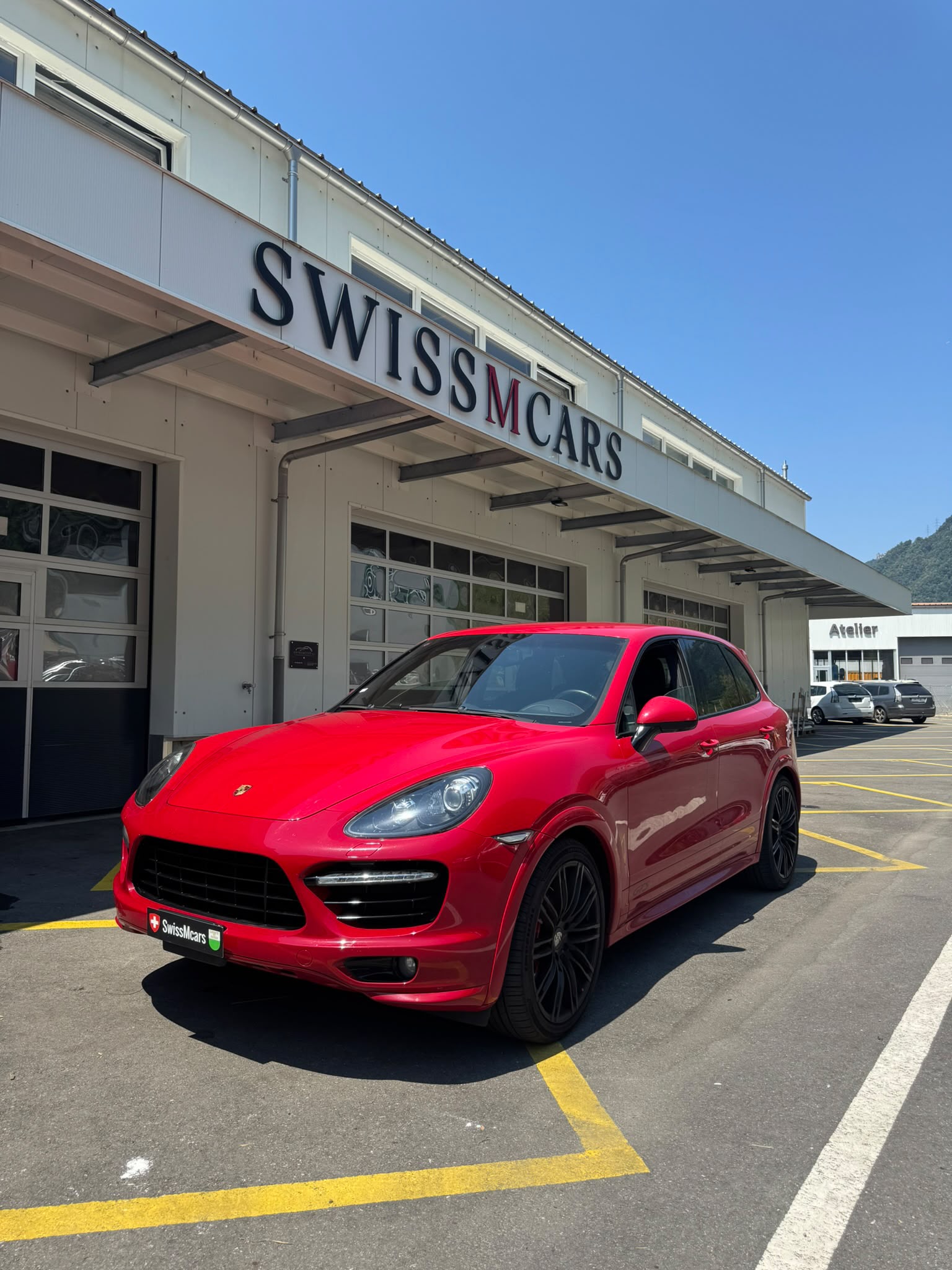 PORSCHE GTS-image-1