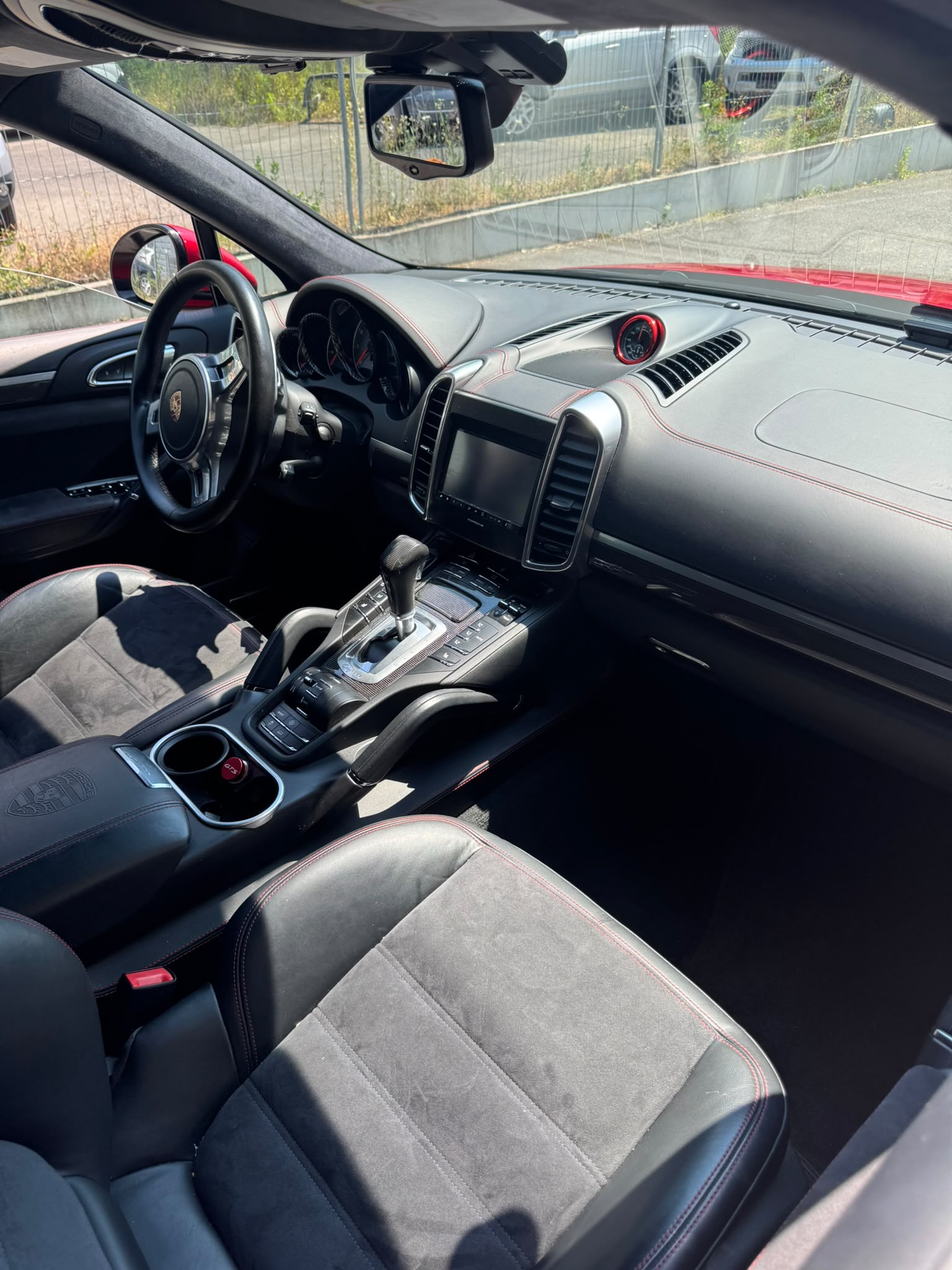 PORSCHE GTS-image-12