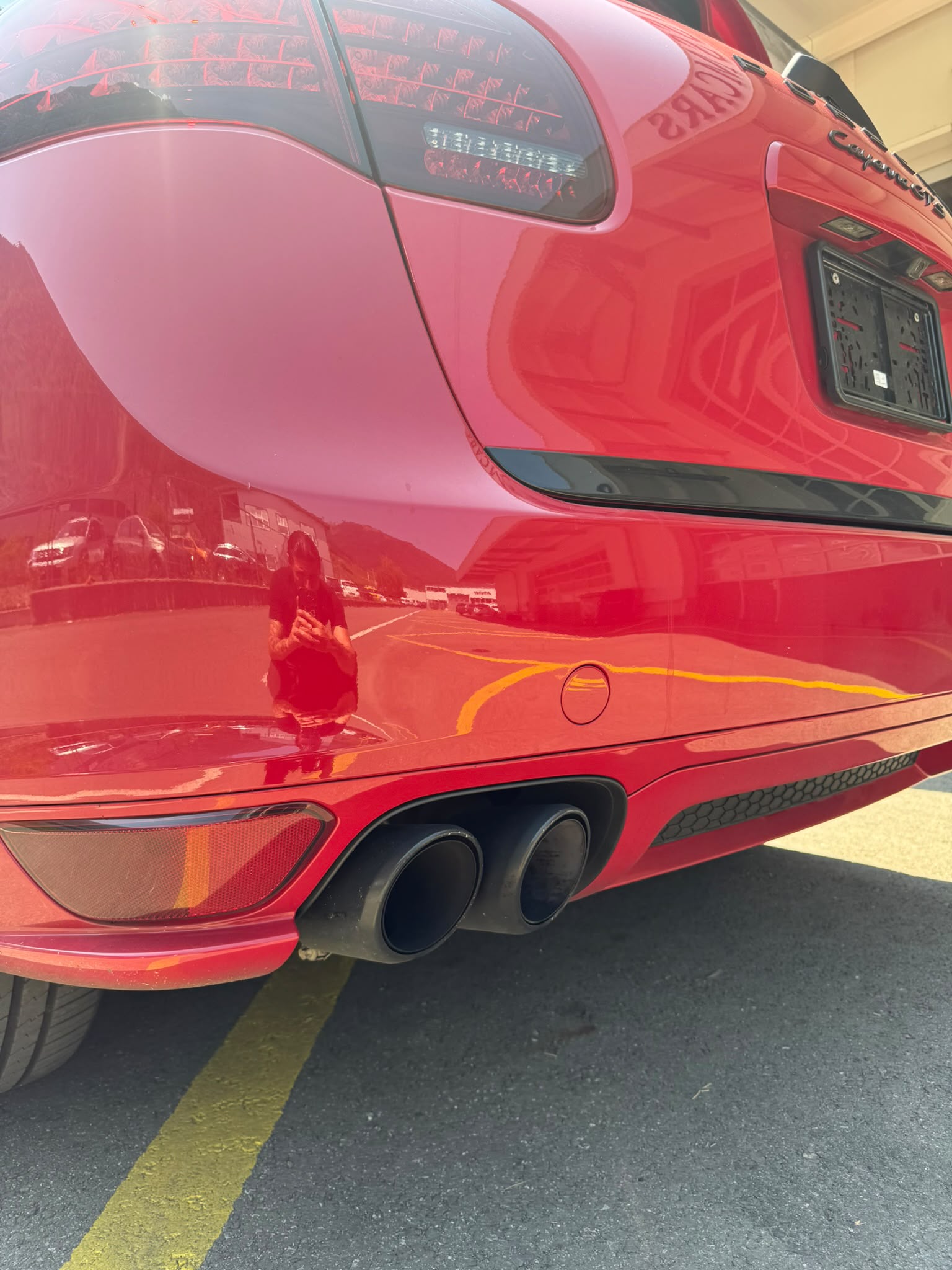 PORSCHE GTS-image-7