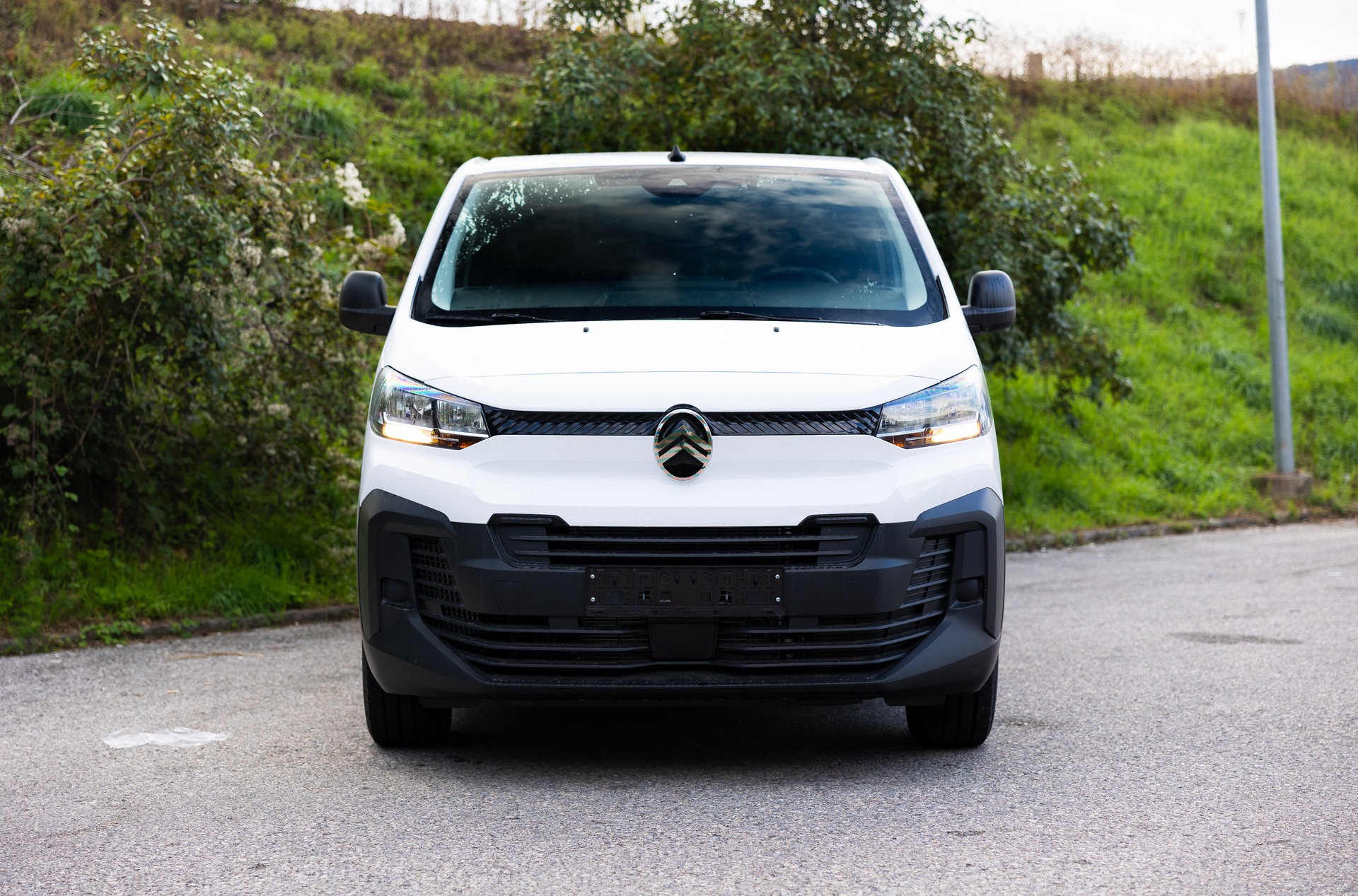 CITROEN Jumpy 2.2 BlueHDi 150 XL-image-1
