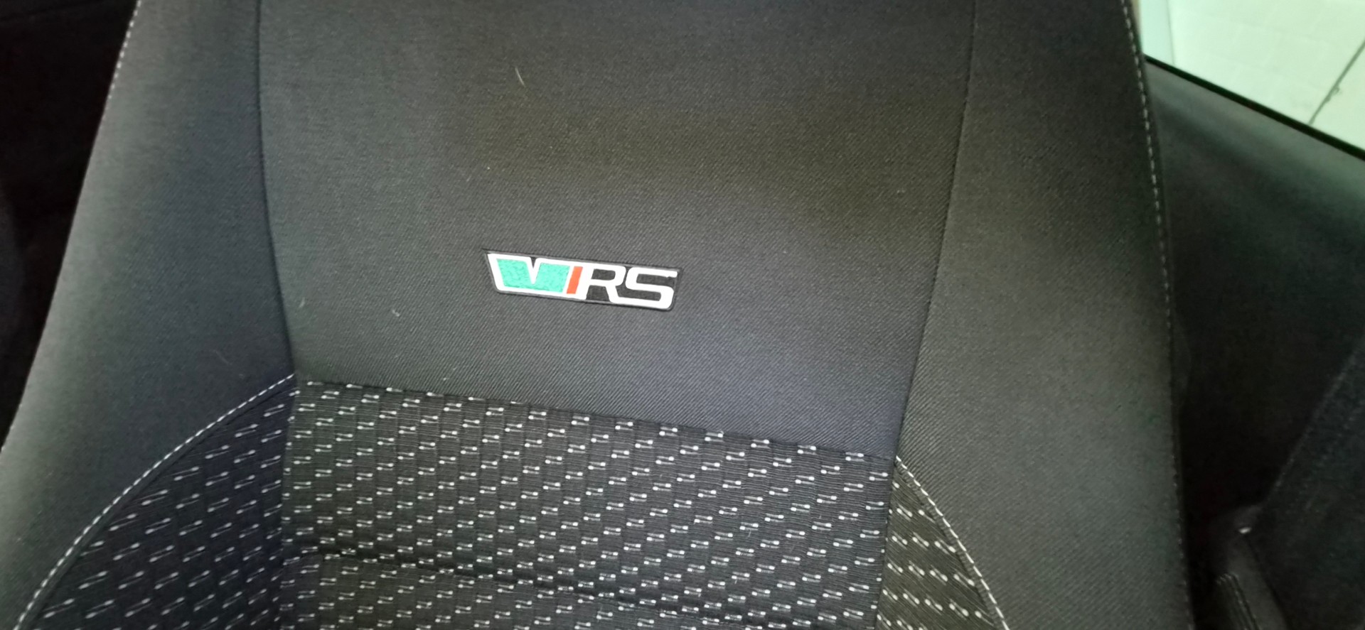 SKODA Fabia 1.4 TSI RS DSG-image-8
