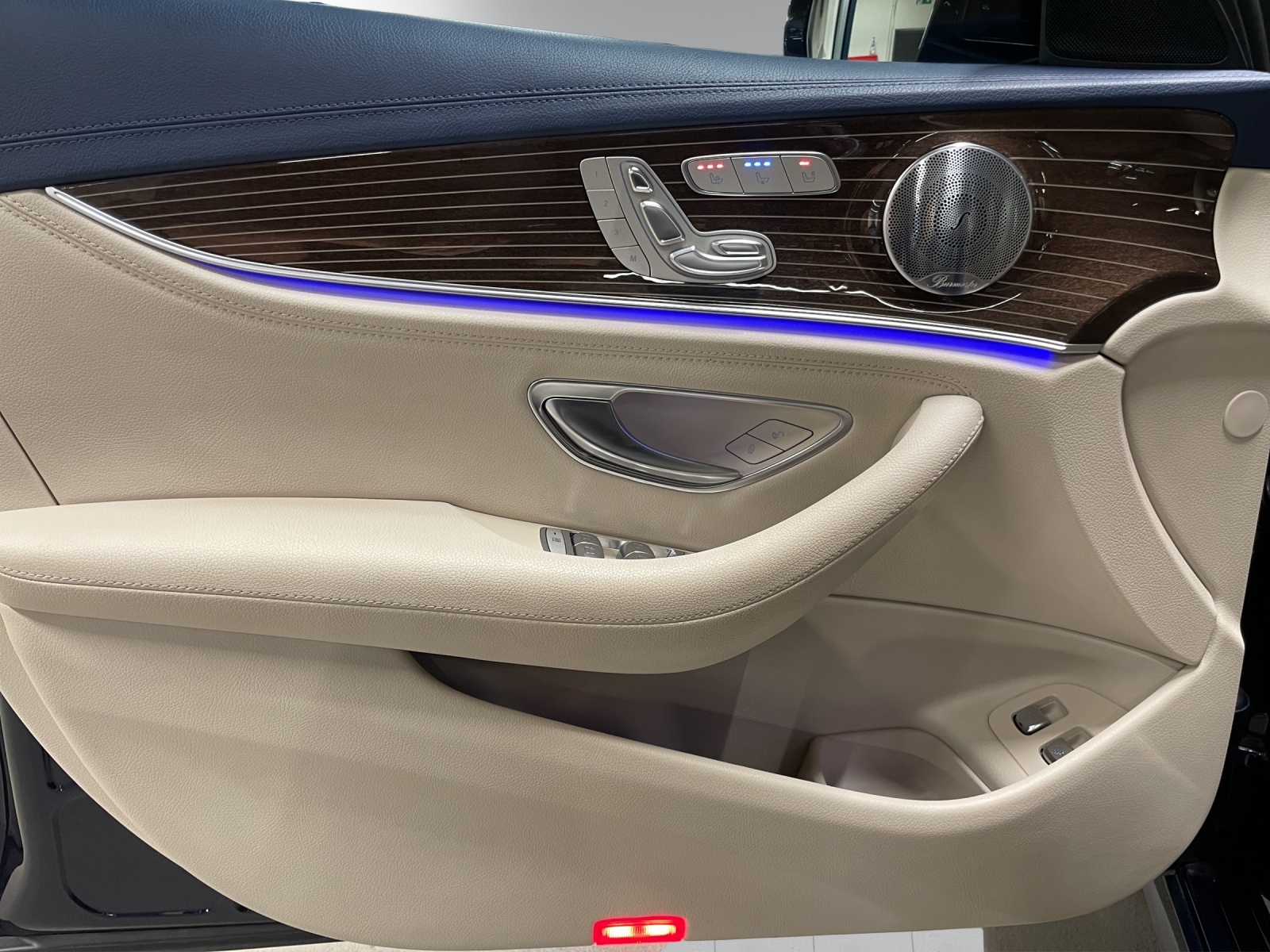 MERCEDES-BENZ E 400 Avantgarde 7G-Tronic-image-7