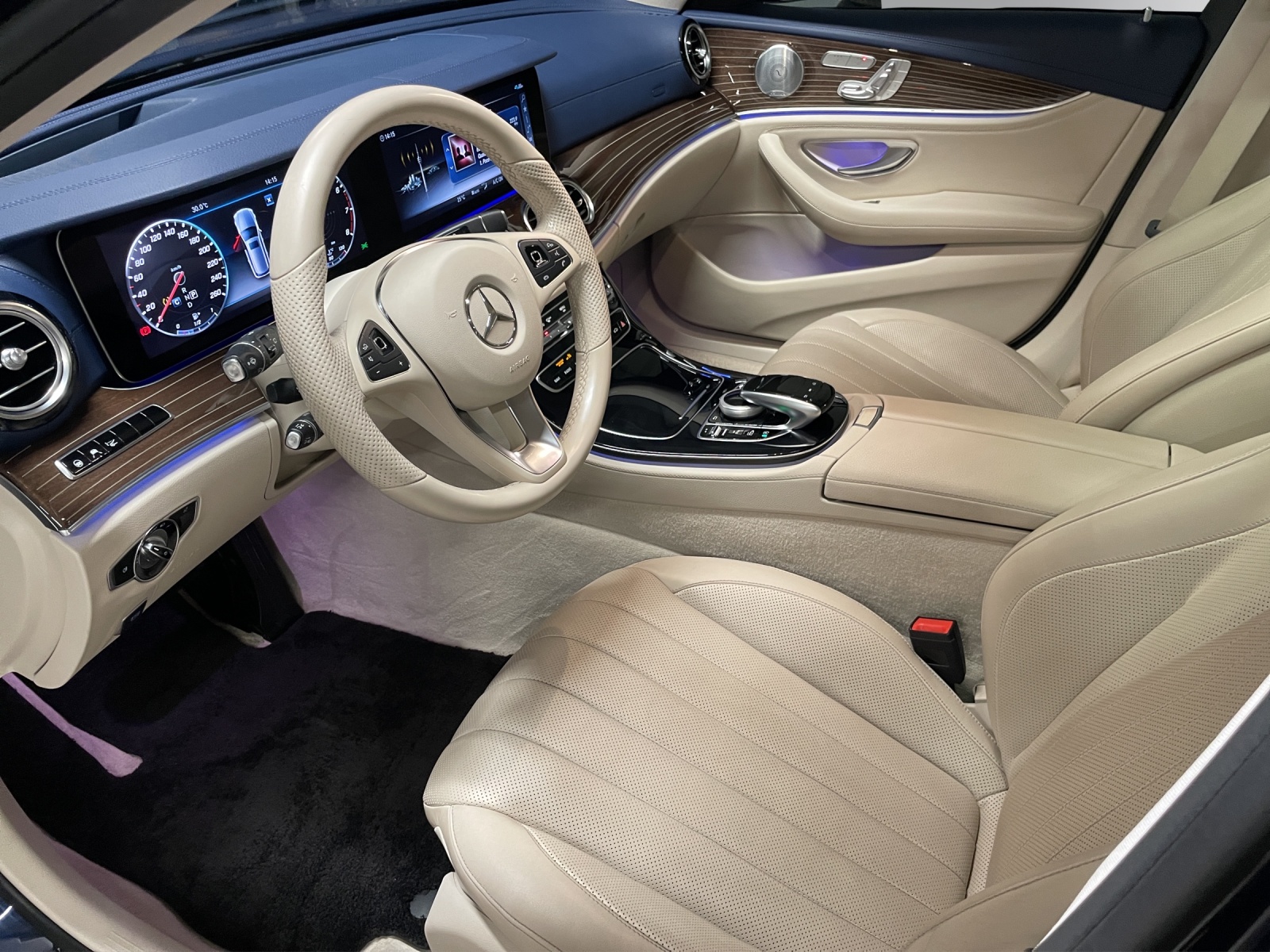 MERCEDES-BENZ E 400 Avantgarde 7G-Tronic-image-8