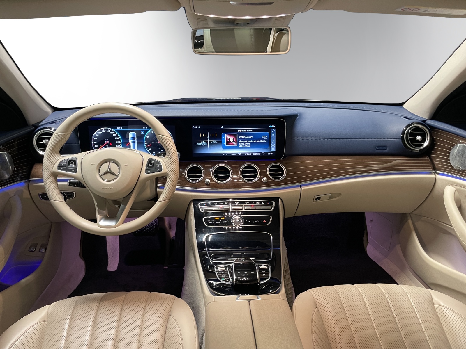 MERCEDES-BENZ E 400 Avantgarde 7G-Tronic-image-11