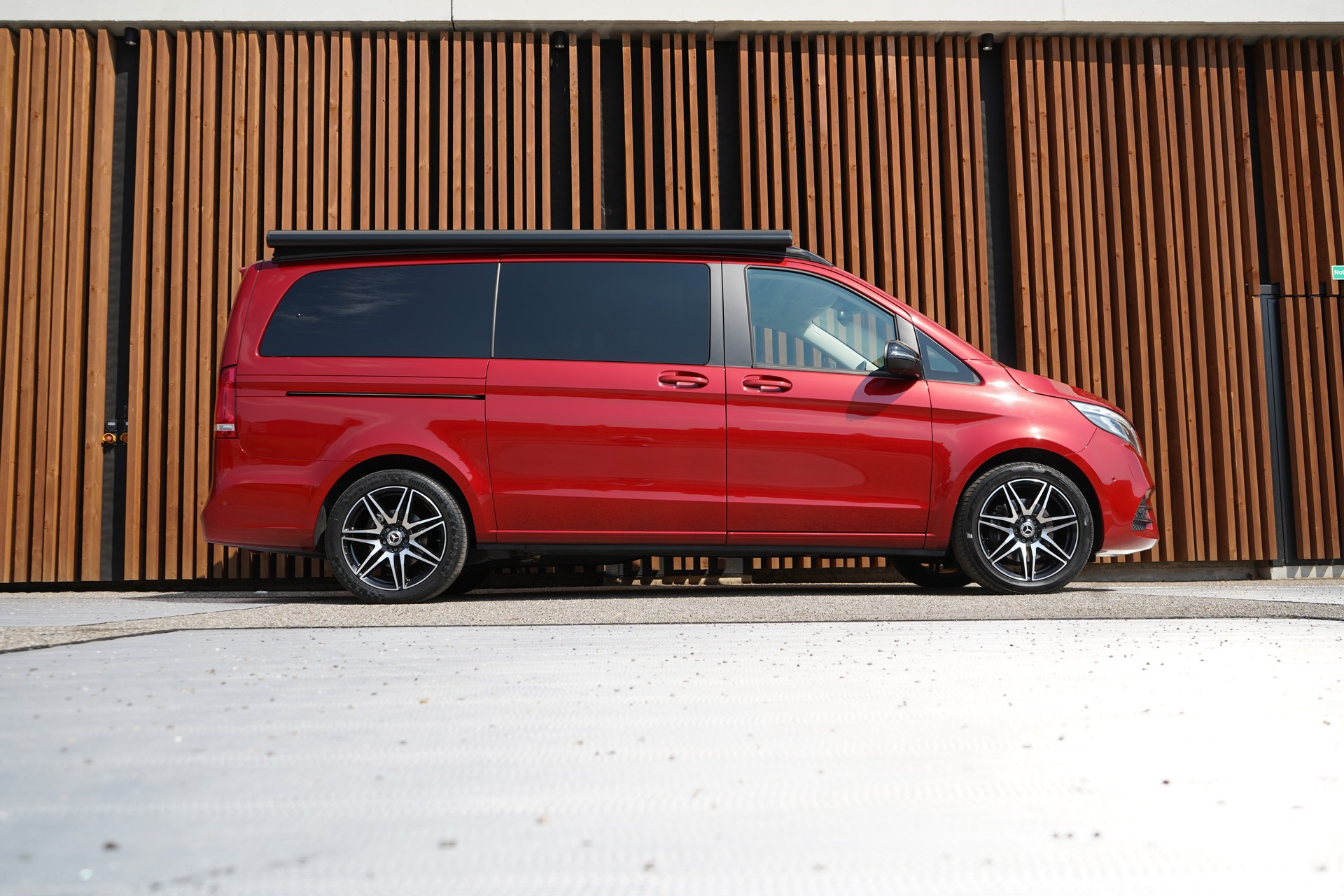 MERCEDES-BENZ MARCO POLO 250 D 4MATIC AUTOMAT AMG LINE BLACK PLUS l 190 PS-image-0