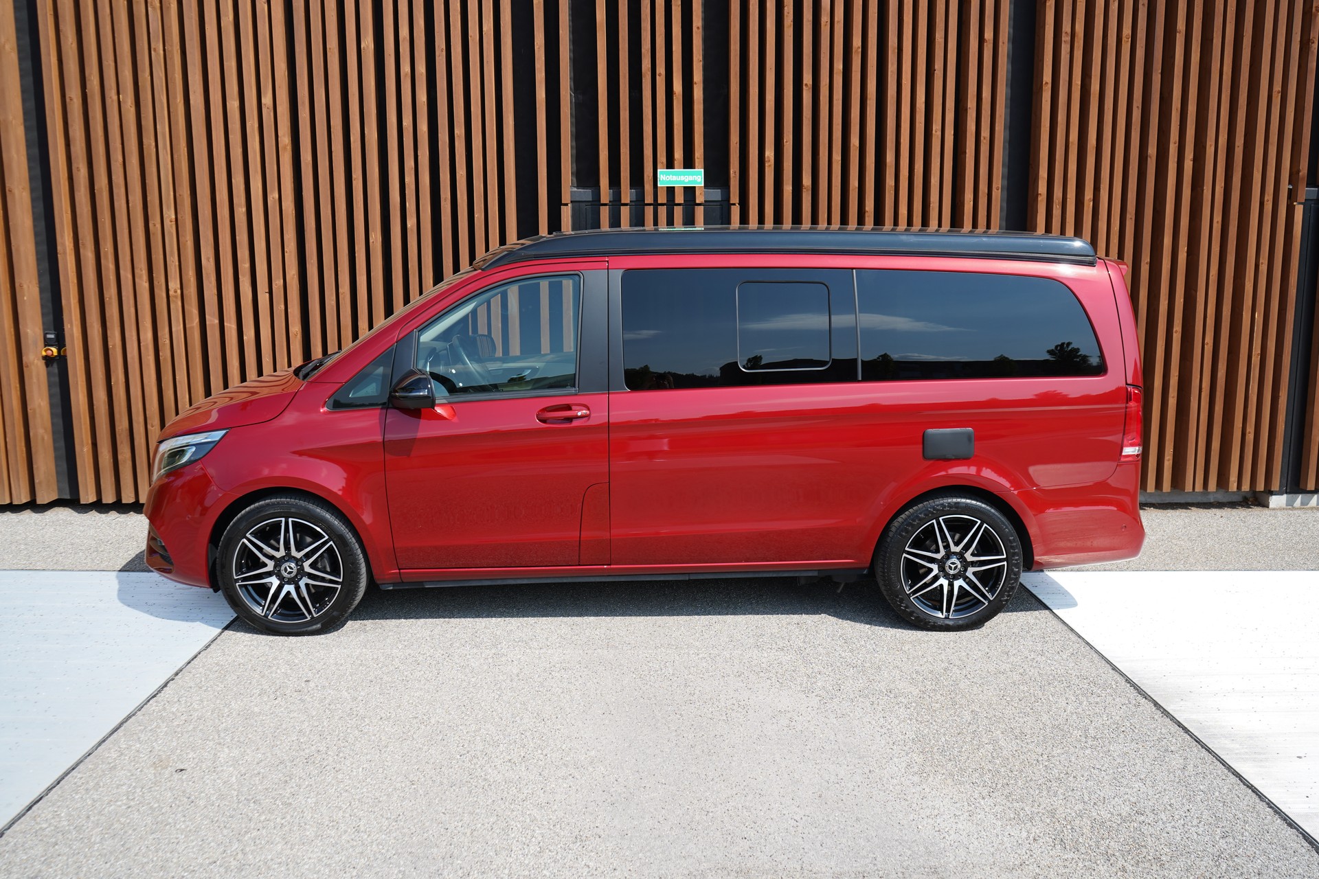 MERCEDES-BENZ MARCO POLO 250 D 4MATIC AUTOMAT AMG LINE BLACK PLUS l 190 PS-image-3