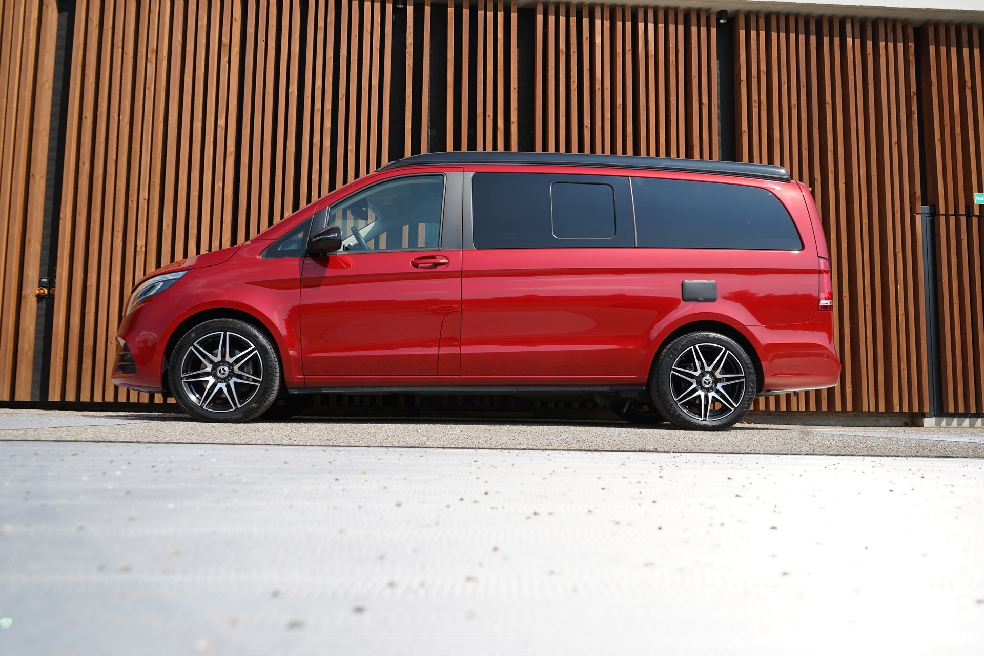 MERCEDES-BENZ MARCO POLO 250 D 4MATIC AUTOMAT AMG LINE BLACK PLUS l 190 PS-image-1