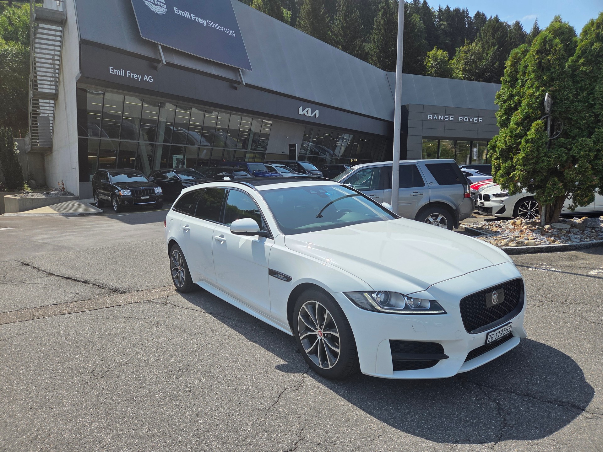JAGUAR 2.0 D 240 R-Sport AWD-image-0