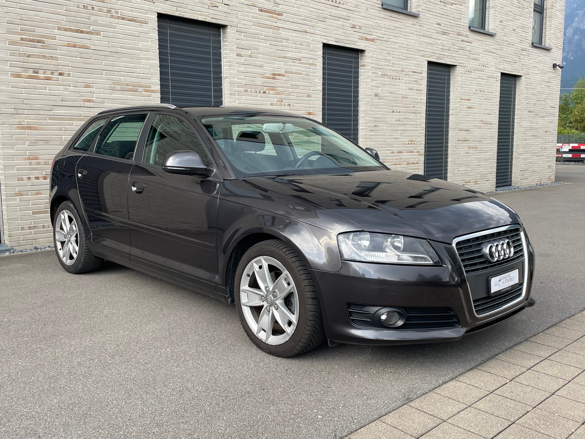 AUDI Audi A3 1.8 TFSI Sportback-image-5