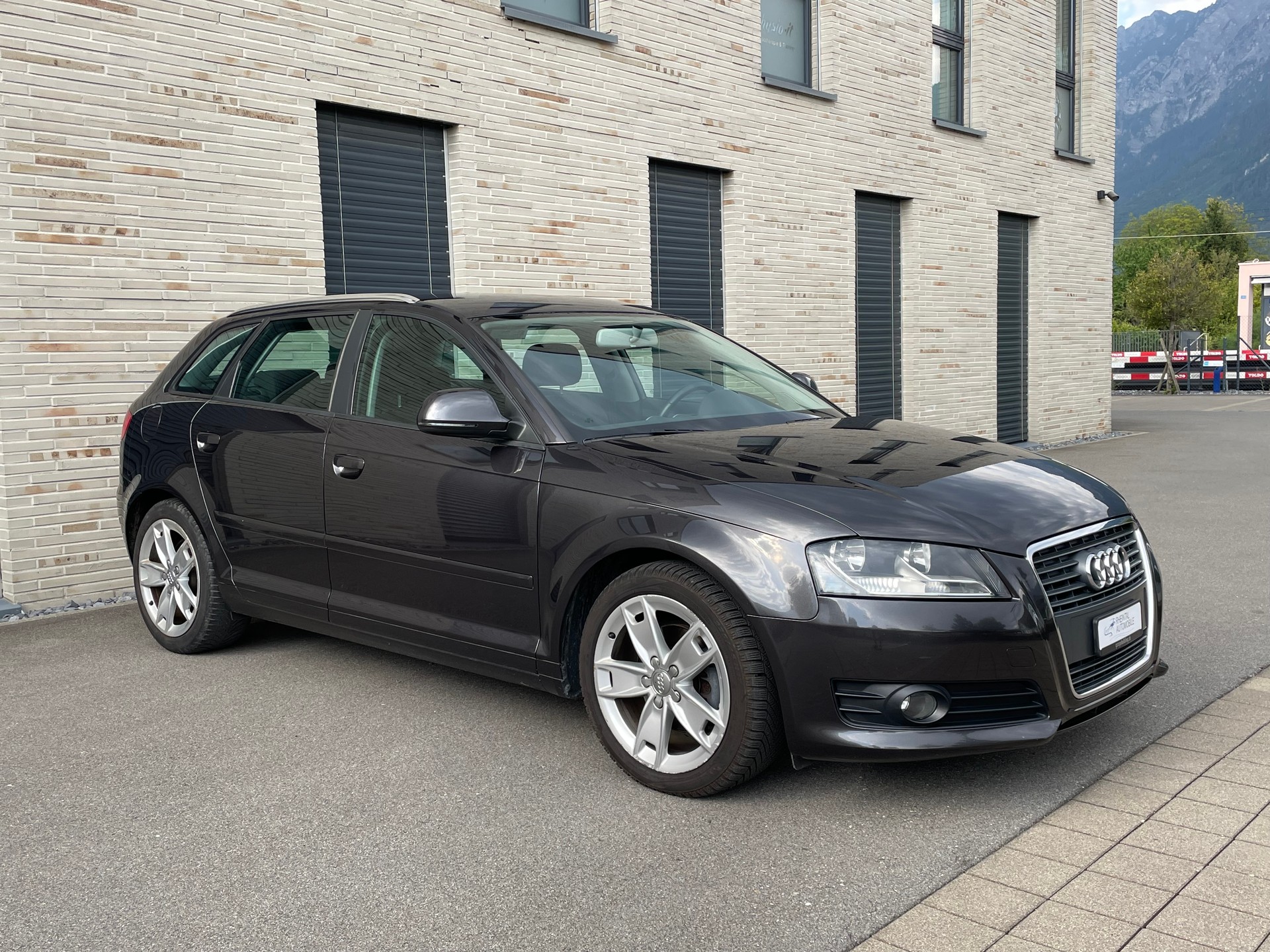 AUDI Audi A3 1.8 TFSI Sportback-image-6