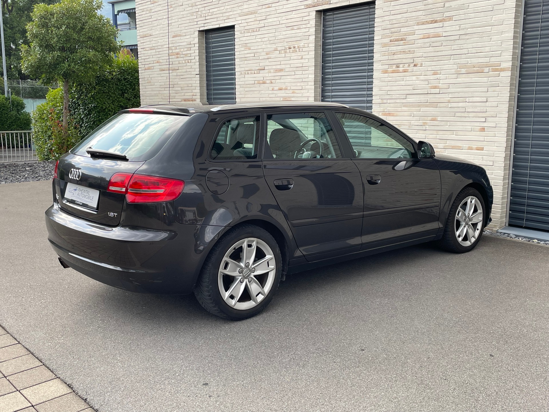 AUDI Audi A3 1.8 TFSI Sportback-image-9