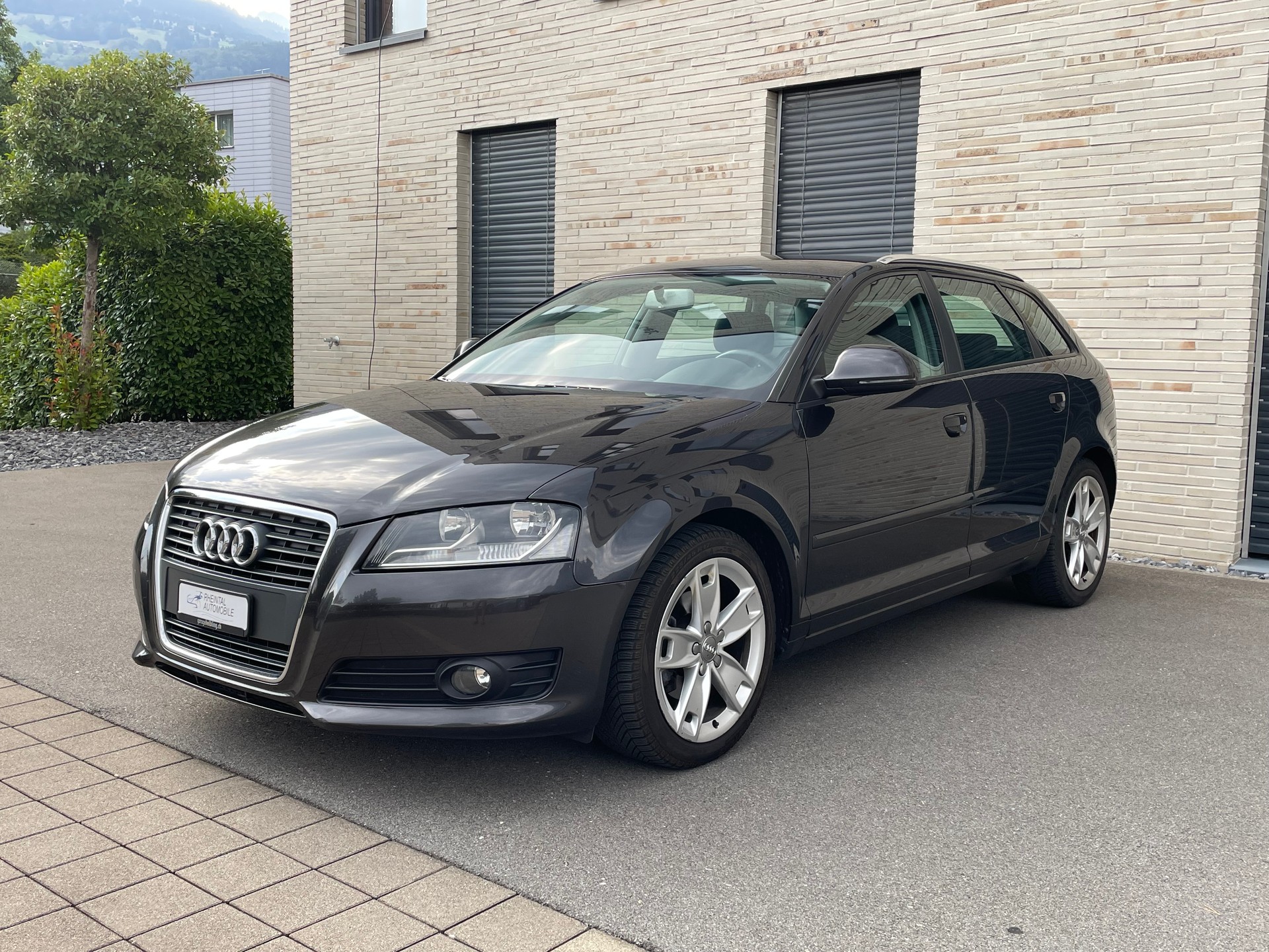 AUDI Audi A3 1.8 TFSI Sportback-image-1