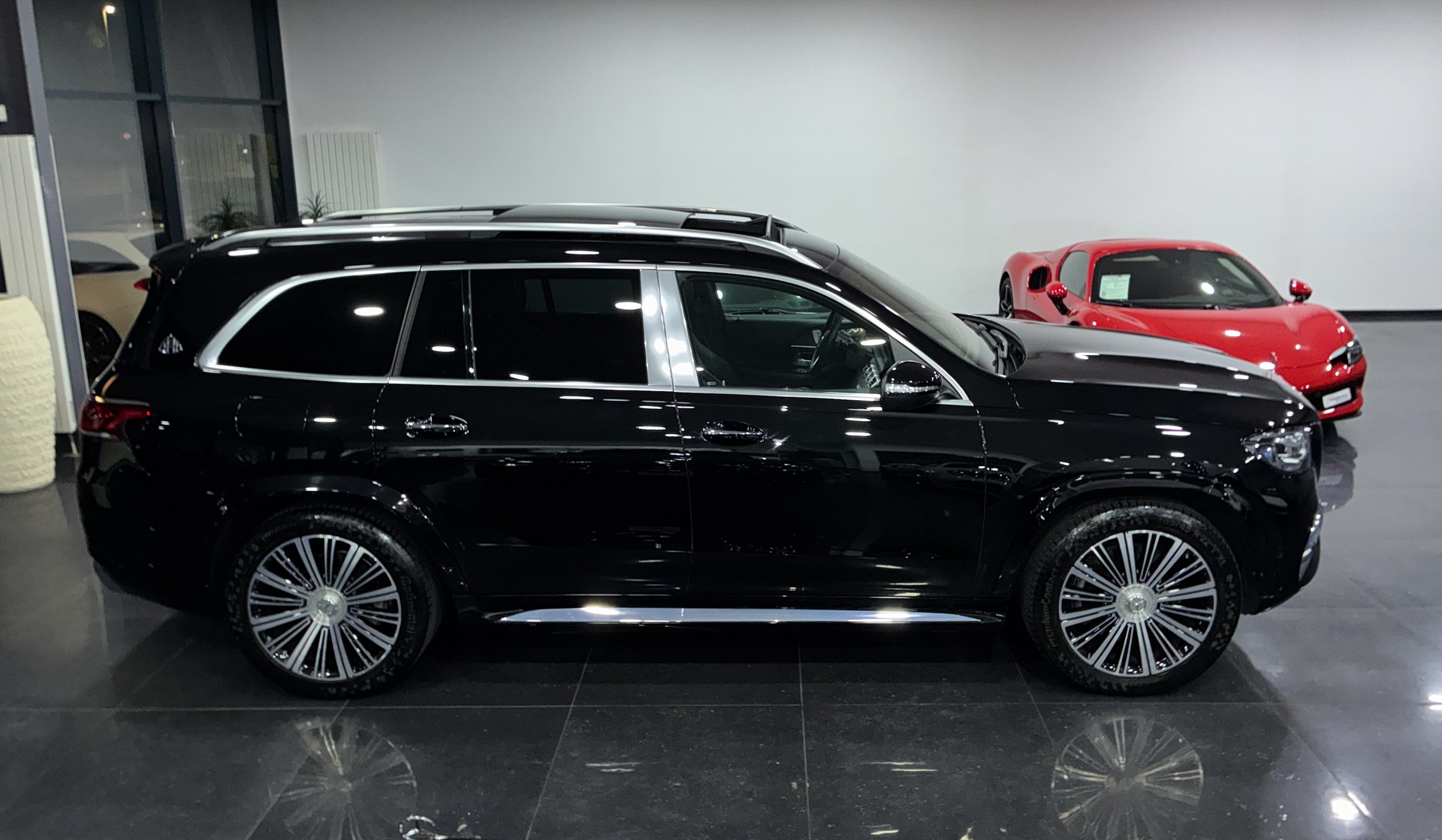 MERCEDES-BENZ GLS Maybach 600 9G-Tronic-image-3